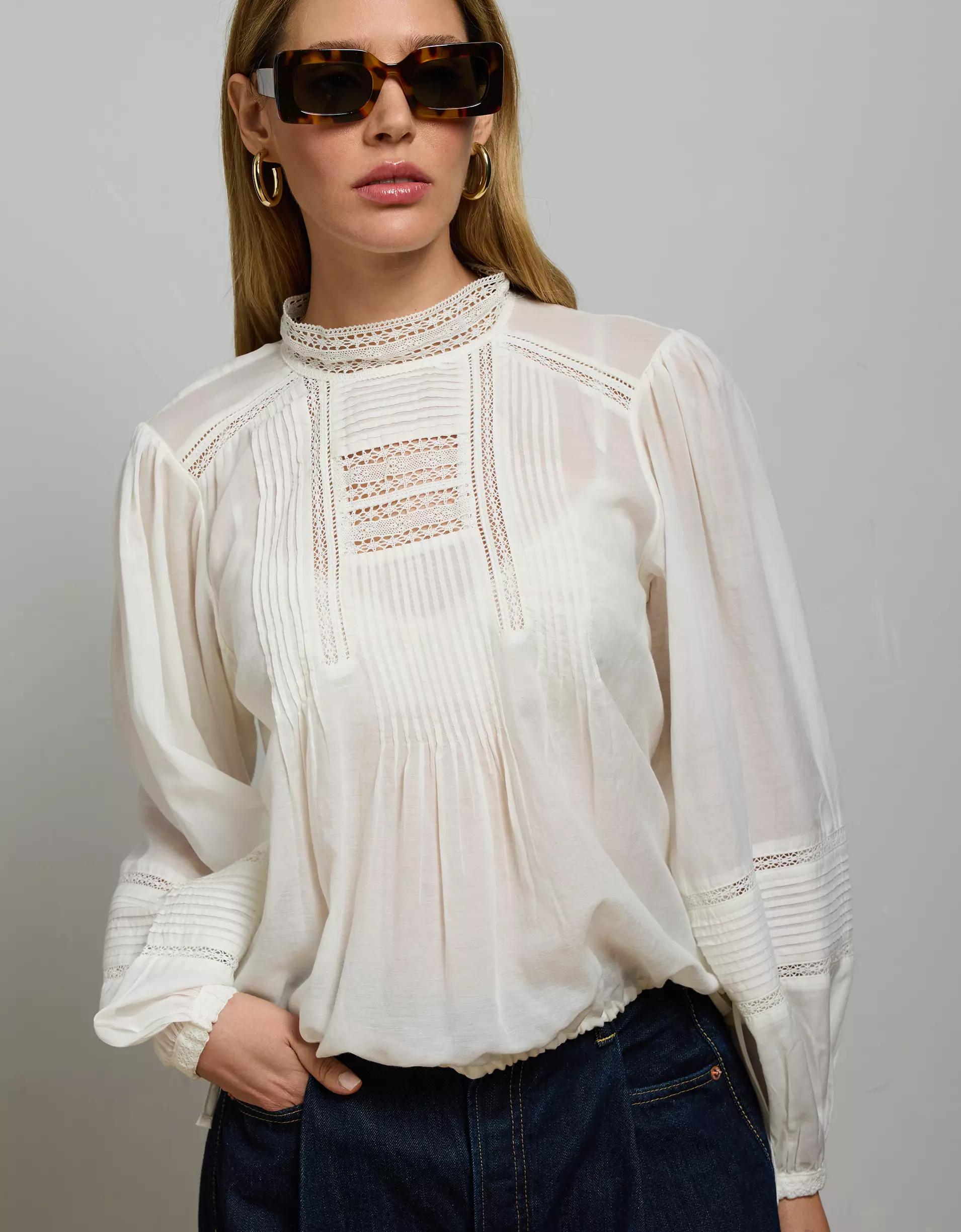 AE77 Premium Lace Peasant Blouse Product Image