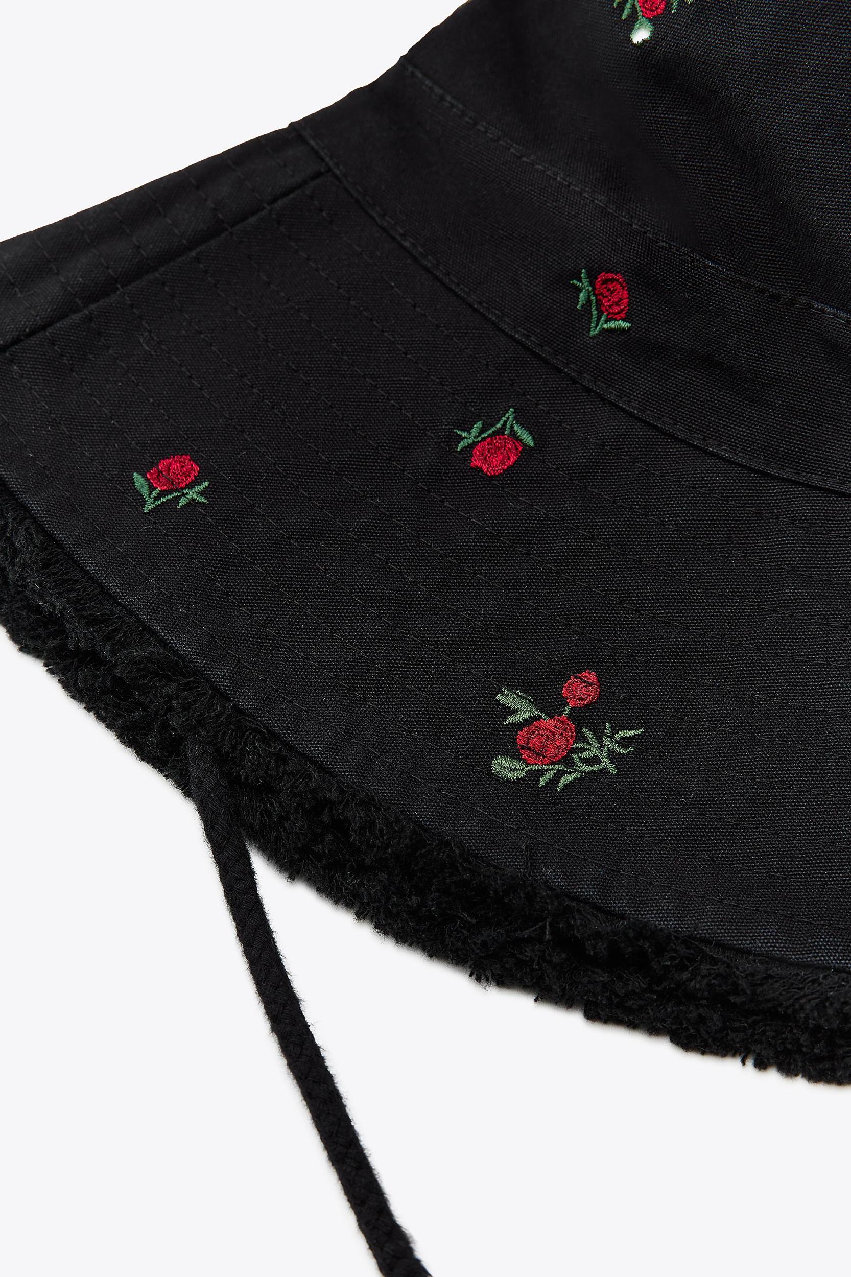 EMBROIDERED FLORAL BUCKET HAT Product Image