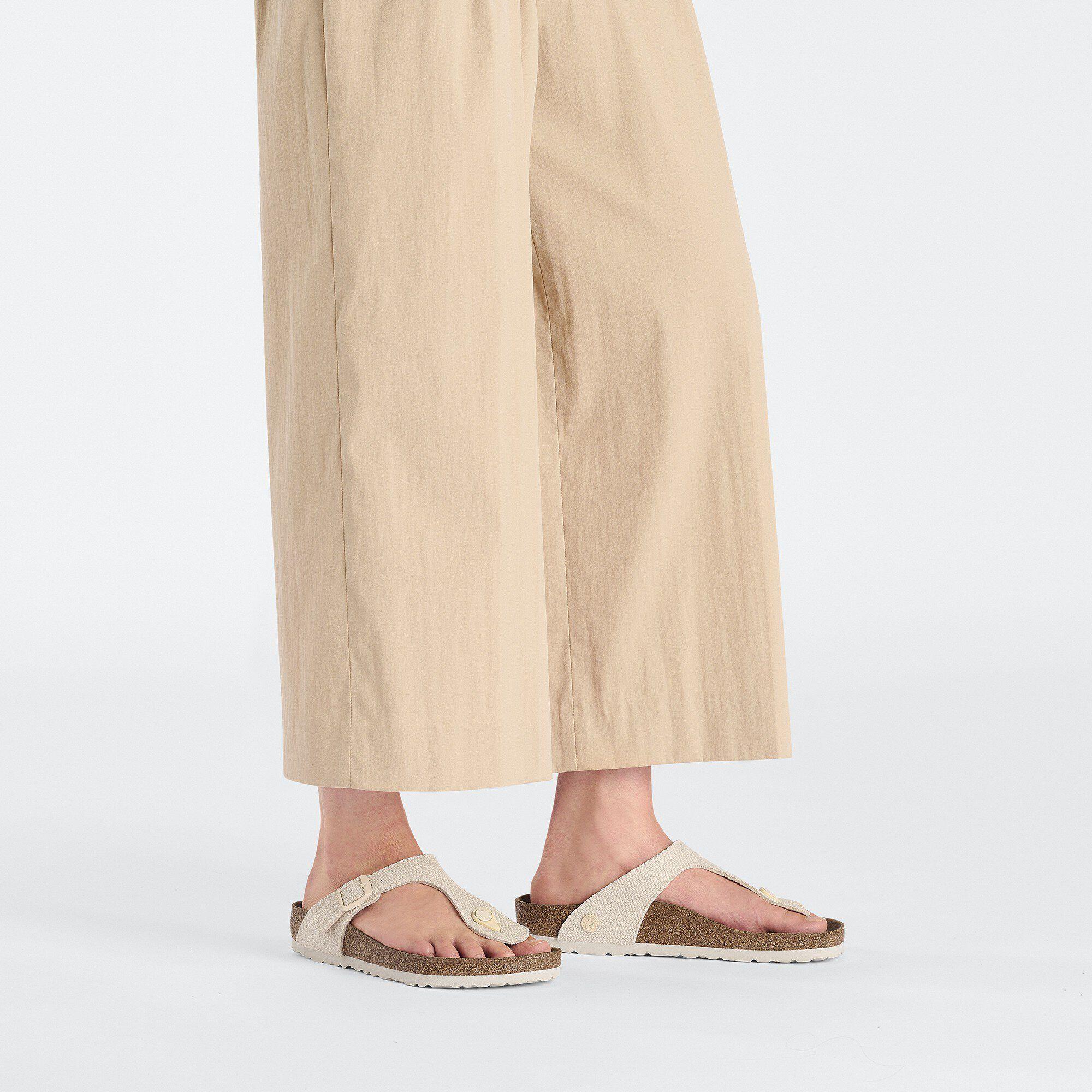 Gizeh Rivet Logo Textile Product Image