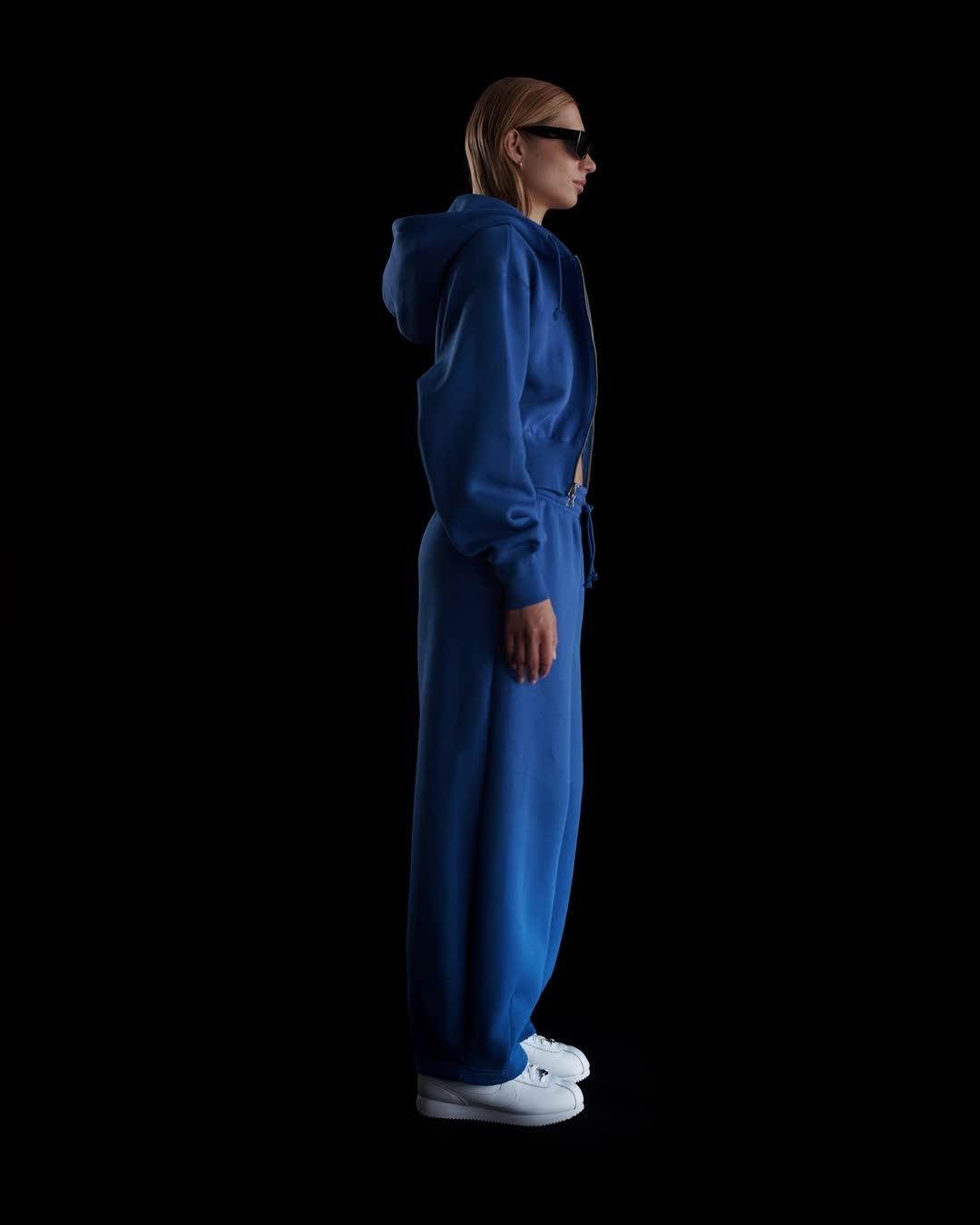 Nike Sportswear Phoenix Fleece Women's Loose Cropped Full-Zip Hoodie Product Image