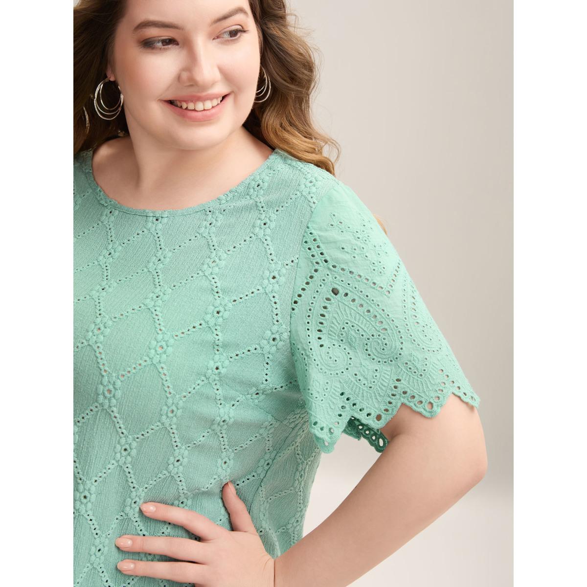 Plus Size Cut-Out Textured Spliced Sleeve T-Shirt Greenbean Women Casual Texture Round Neck Everyday T-shirts BloomChic 10/M Product Image