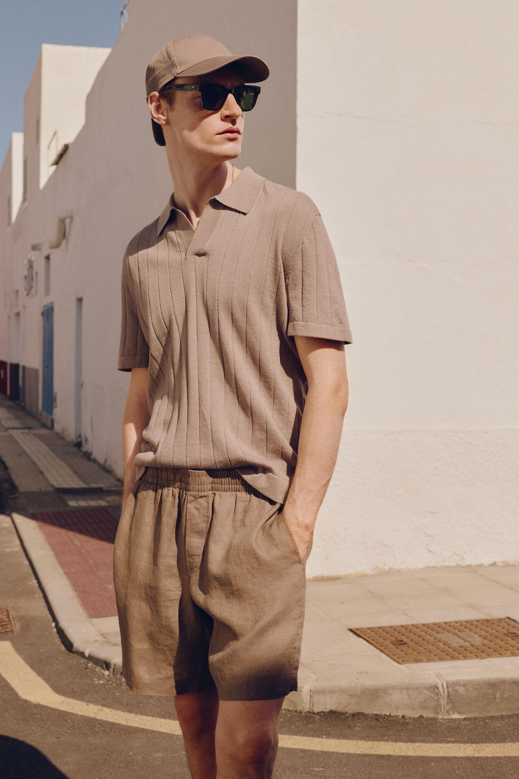 Regular Fit Linen-Blend Polo Shirt Product Image