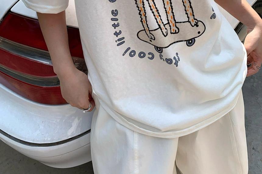 Short-Sleeve Crew Neck Dog Print T-Shirt Product Image