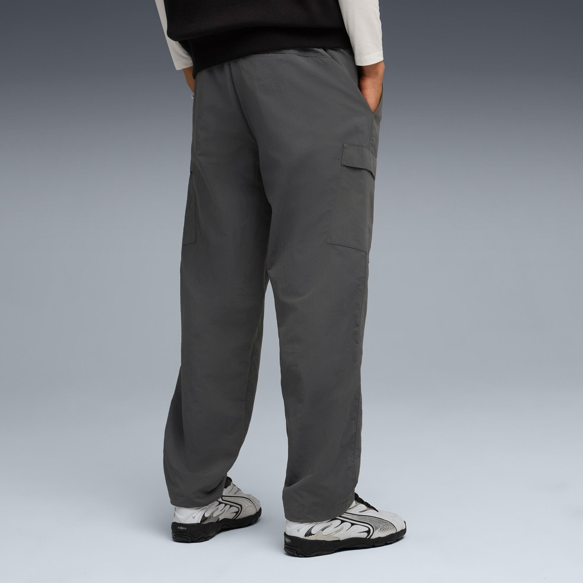 WARDROBE ESSENTIALS Men's Relaxed Cargo Pants Product Image
