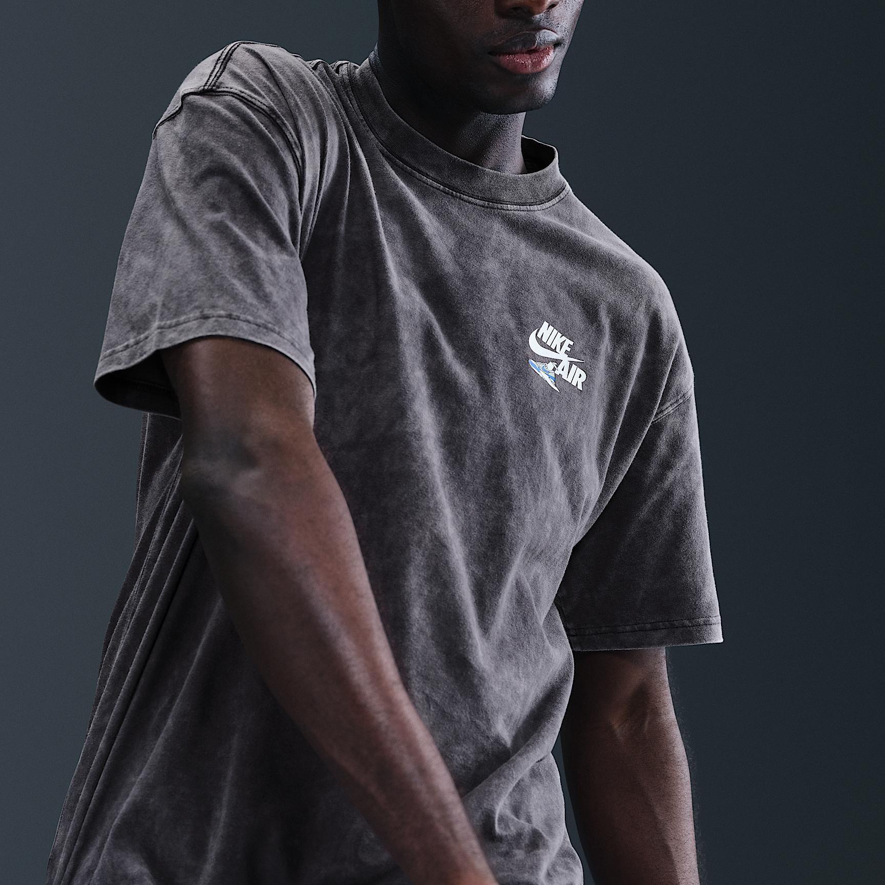 Mens Nike Sportswear T-Shirt | HQ9275-010 Product Image
