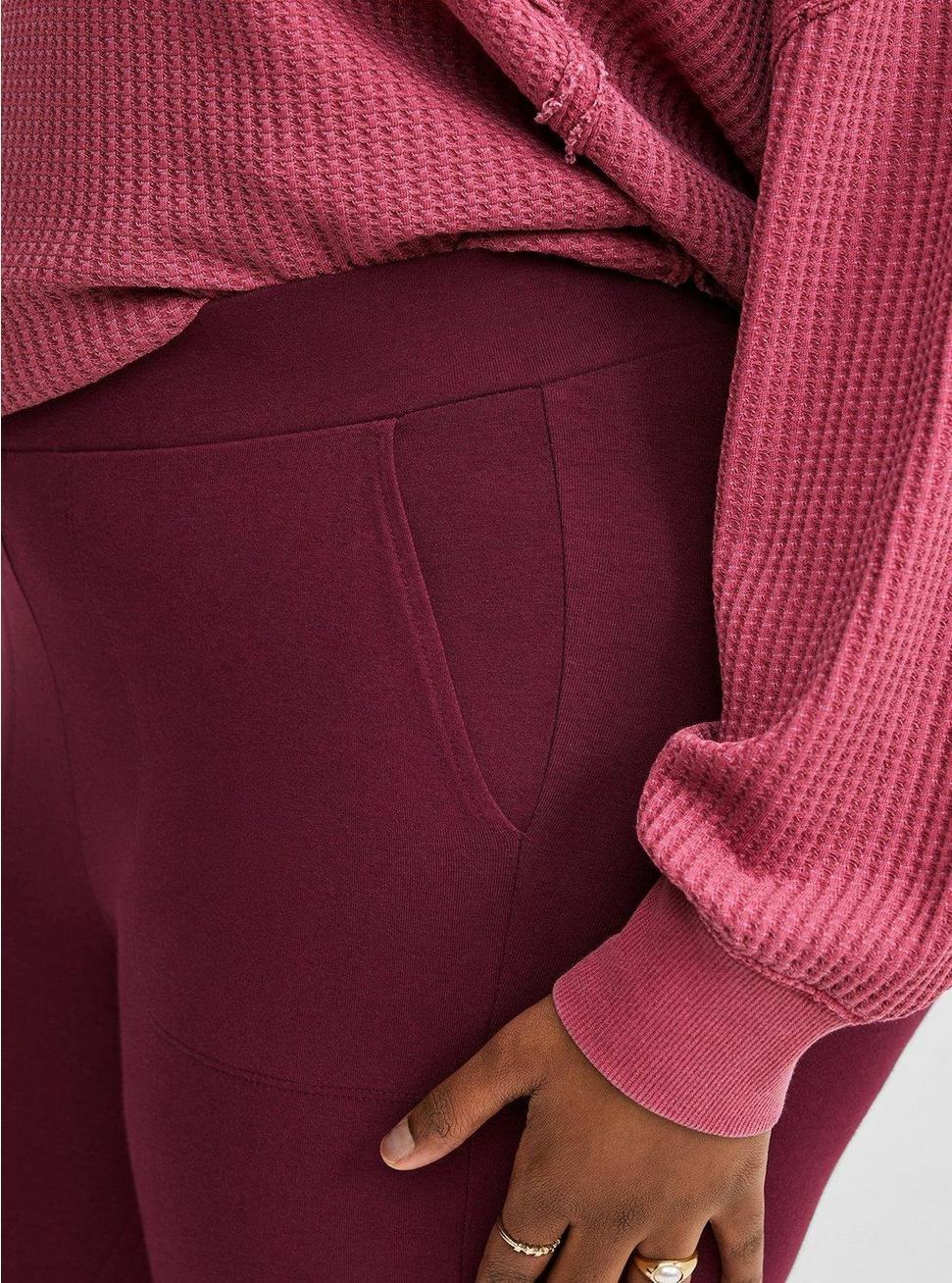 Full-Length Pocket Legging Product Image