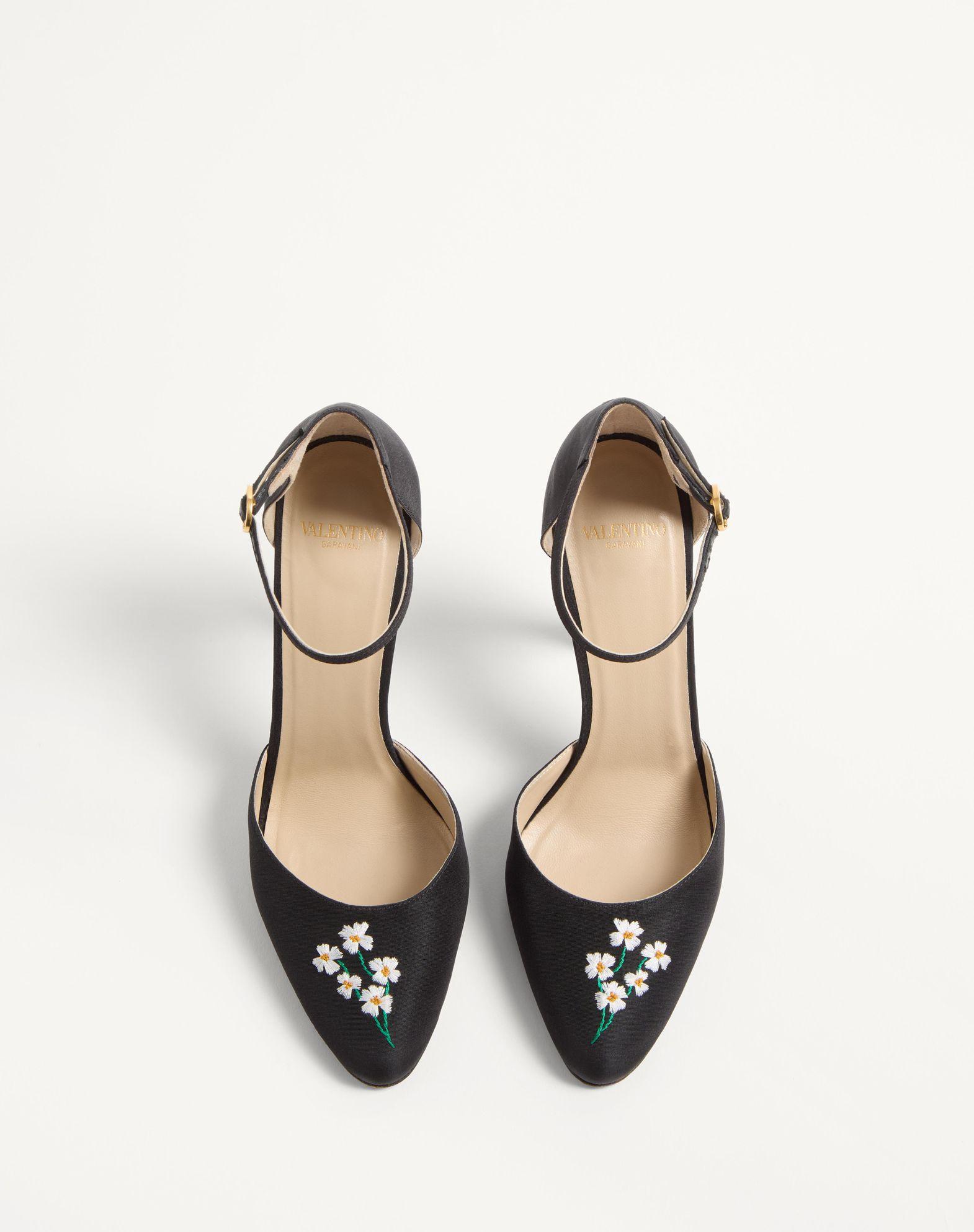 Hi Dolly Fabric Pumps With Floral Embroidery 105Mm Product Image