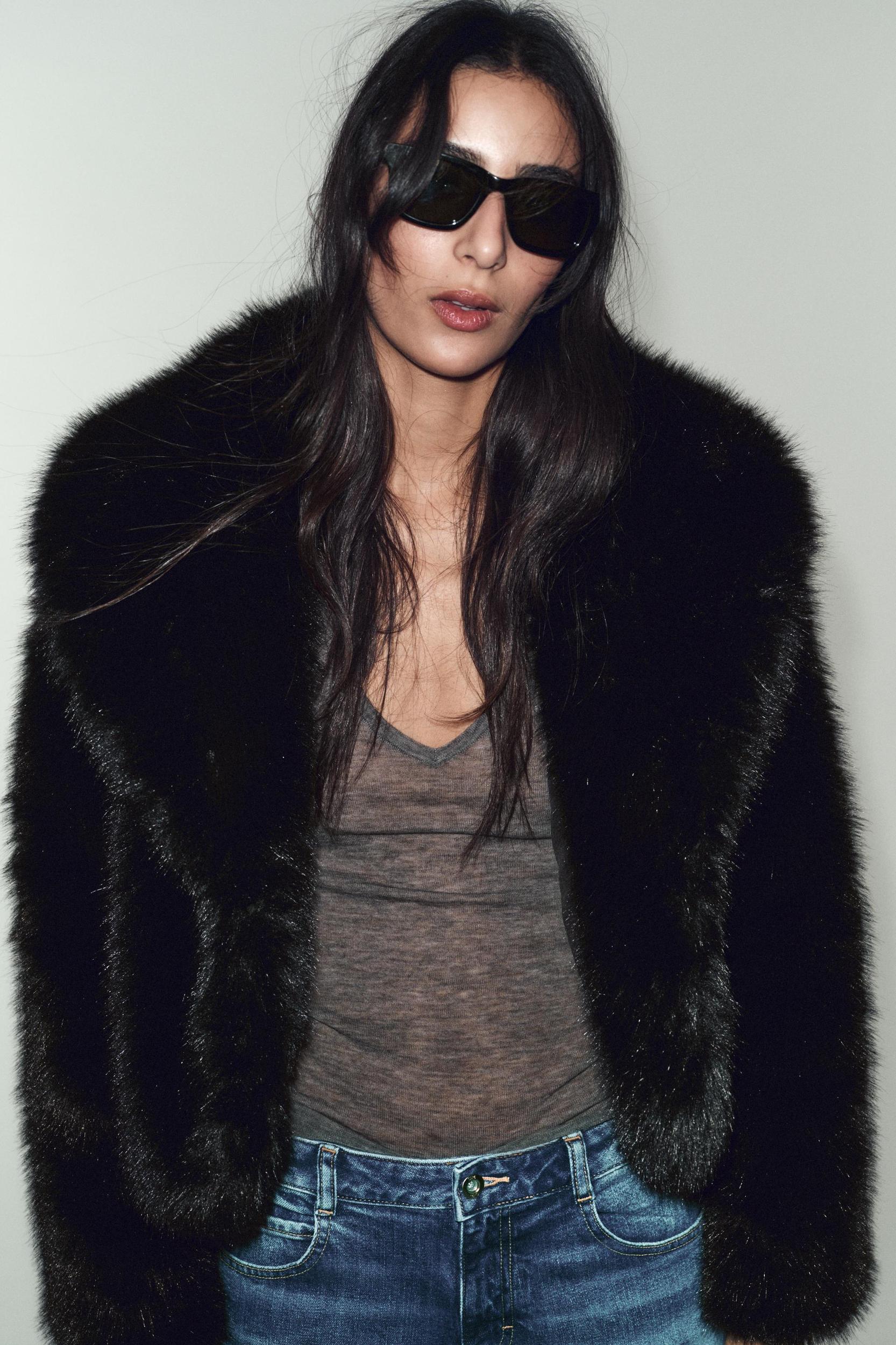 SHORT FAUX FUR LAPEL COLLAR COAT Product Image