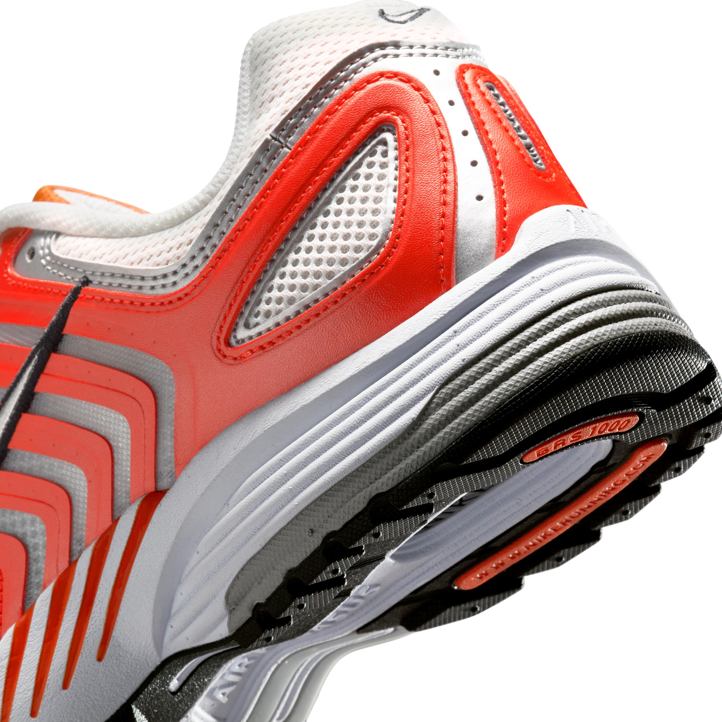 Nike Men's Air Pegasus 2005 Shoes Product Image