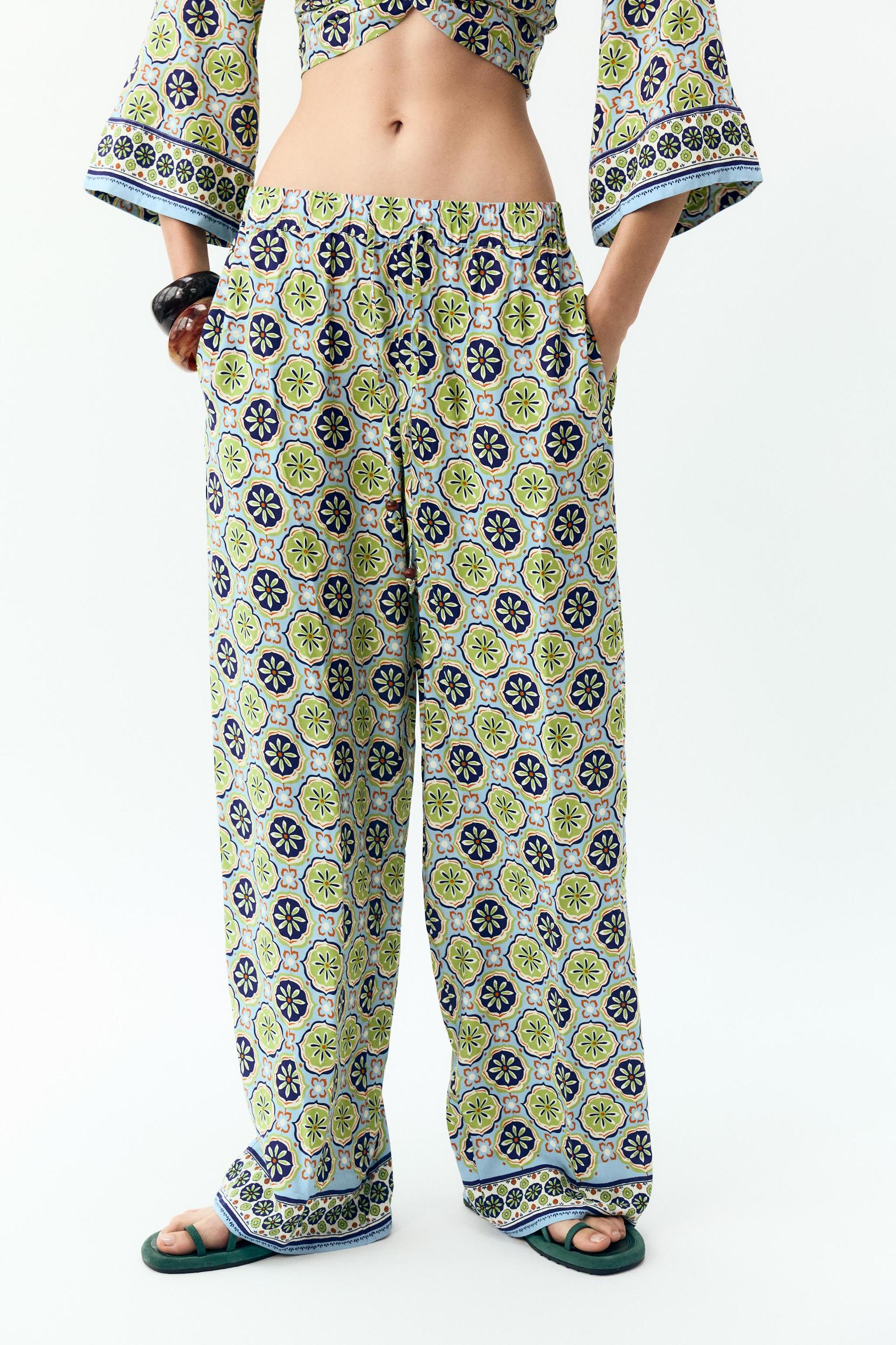 PRINTED WIDE LEG PANTS Product Image