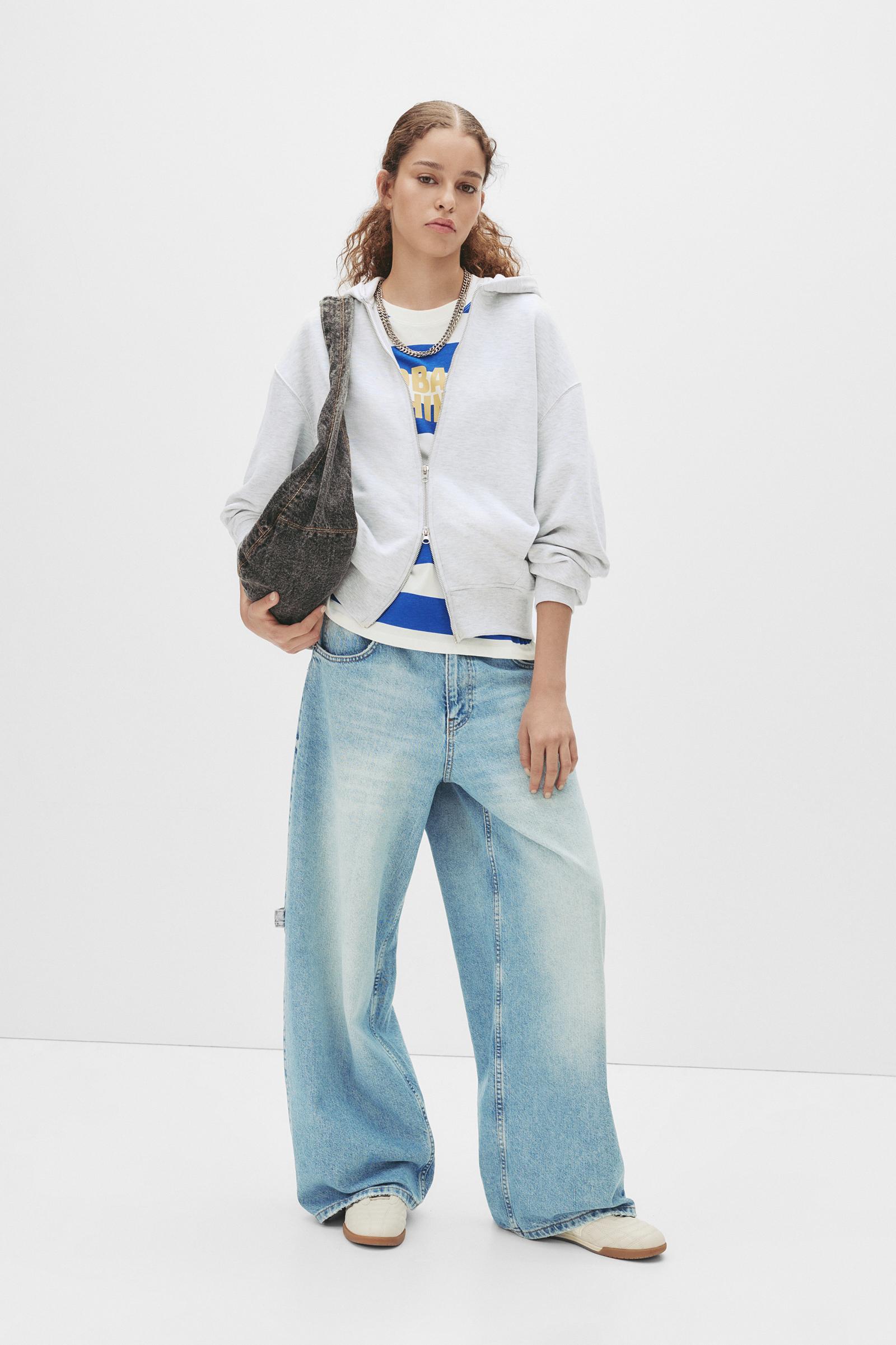 Hoodie with zipper Product Image