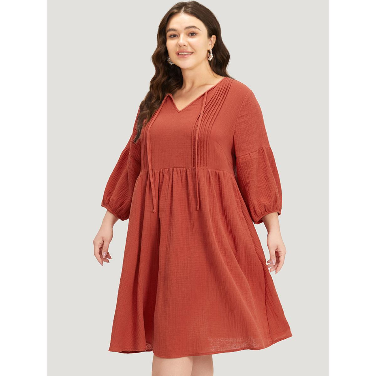 Plus Size Plain Pocket Pleated Ties Elastic Cuffs Dress Coral Women Vacation Elastic cuffs V-neck Elbow-length sleeve Curvy Midi Dress BloomChic 22-24/3X Product Image