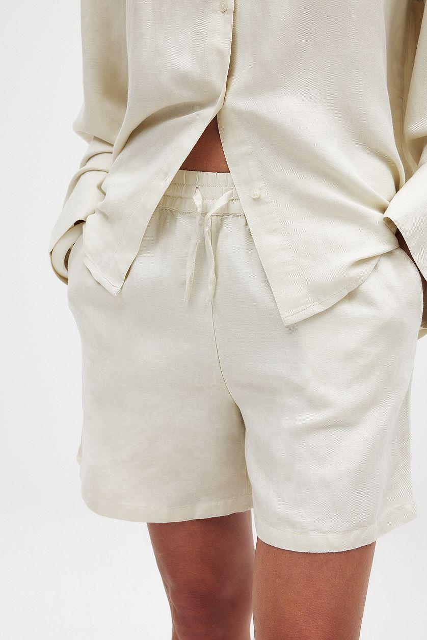 Viscose Blend Wide Mid Waist Shorts Product Image