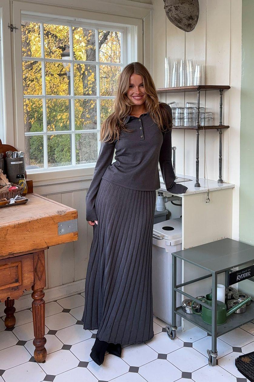 Wool Blend Knitted Midi Skirt Product Image