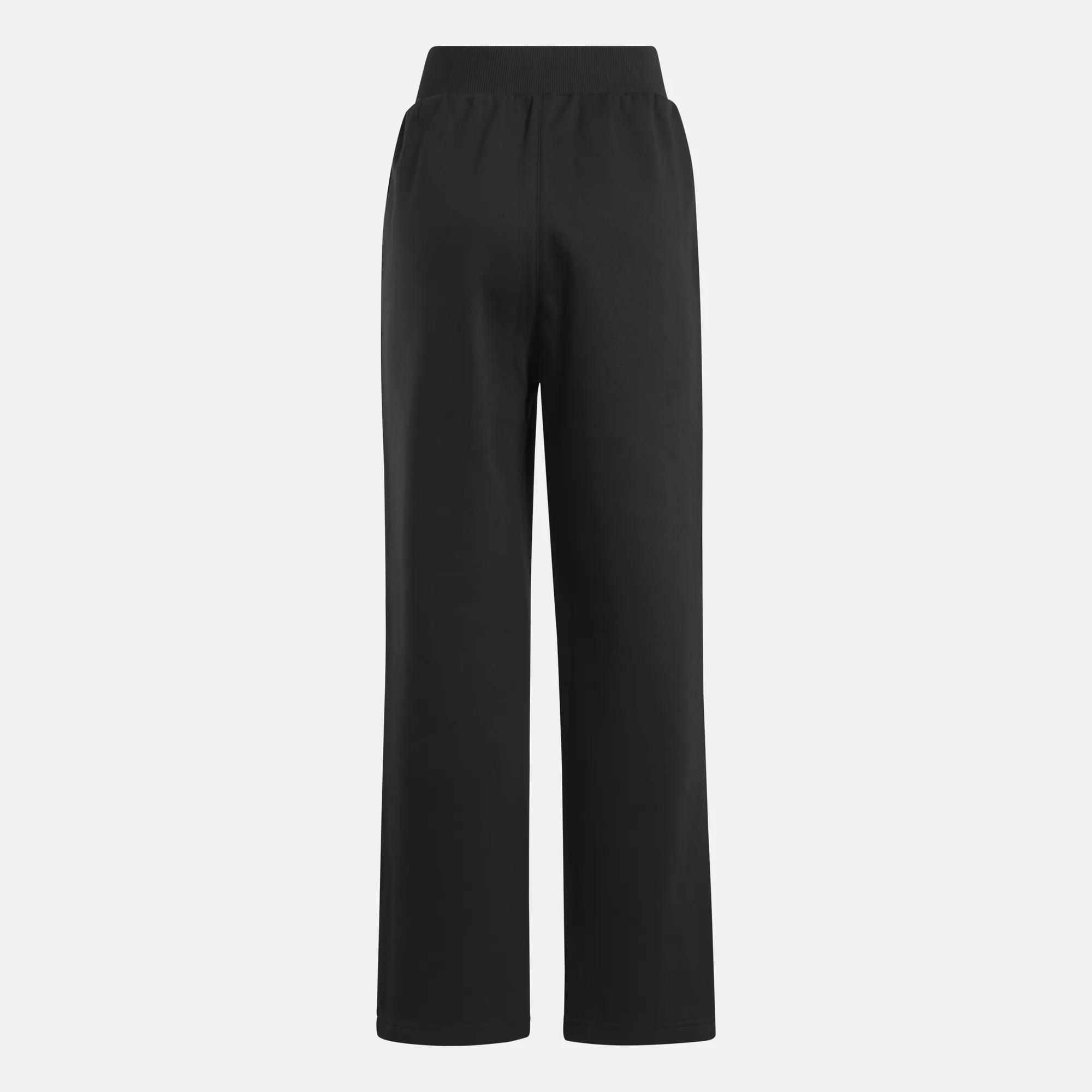 Women's Classics Wardrobe Essentials Fleece Pants Female Product Image