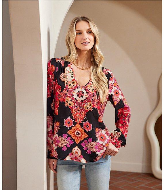 Karen Kane Petite Size Bold Medallion Floral V-Neck Long Sleeve Tunic Product Image