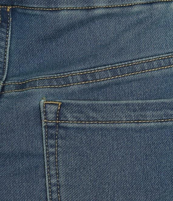 Westbound High Rise Pull-On Shorts Product Image