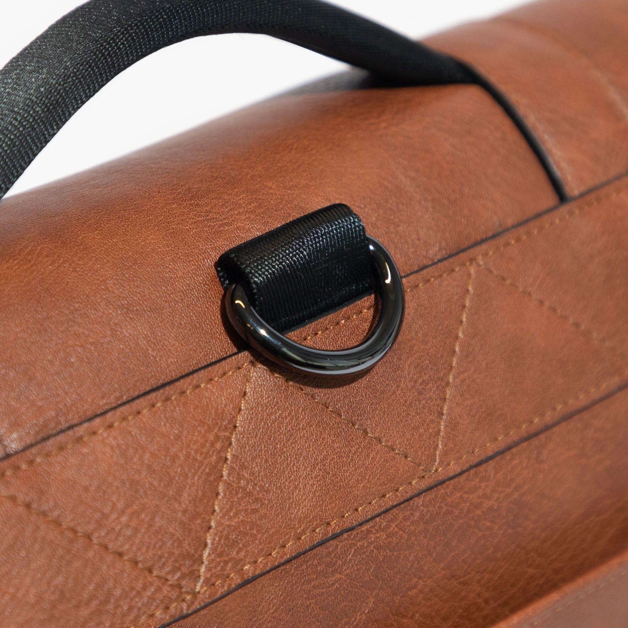 Amber Cambridge Messenger Bag Male Product Image