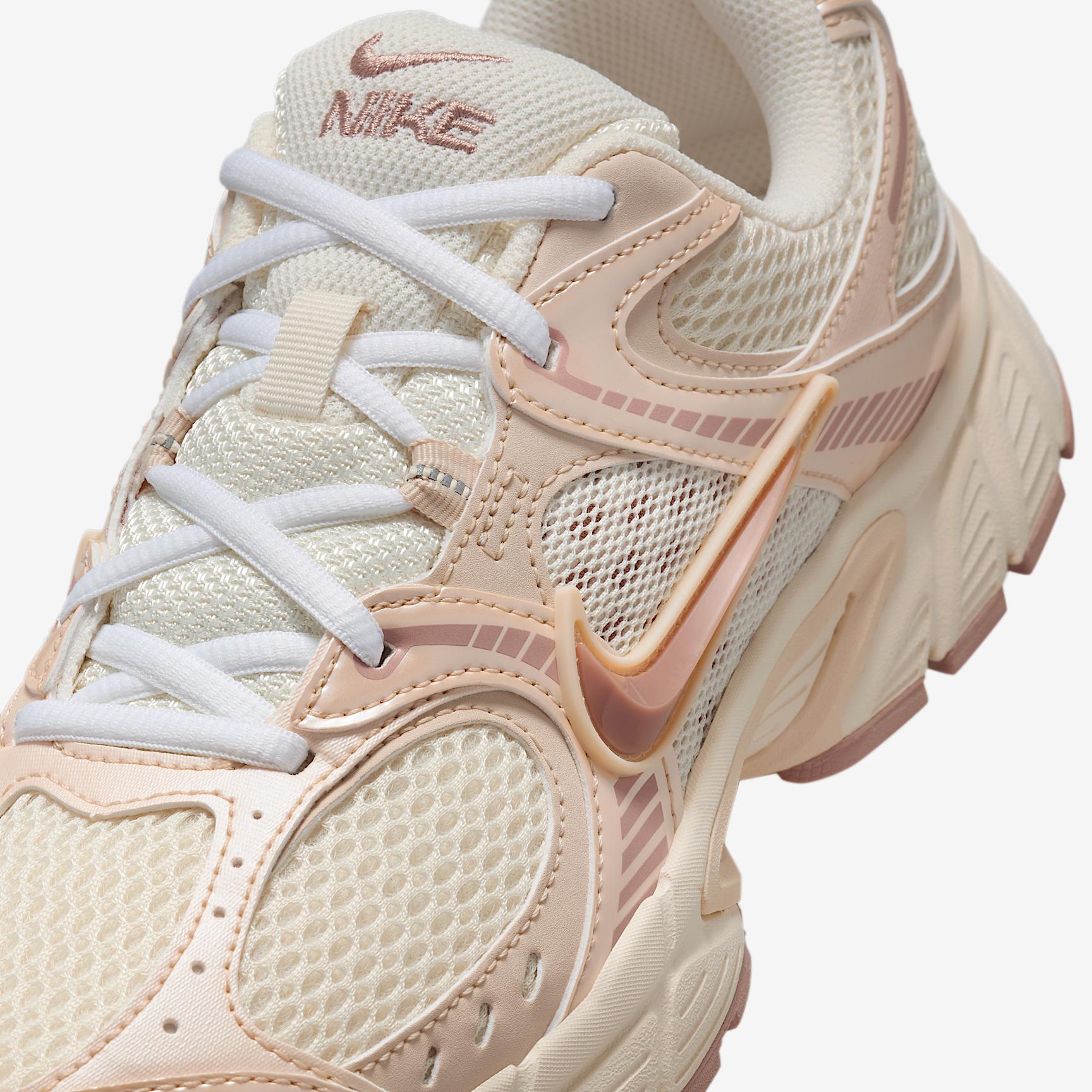 Nike Womens V5 RNR Shoes | IH5088-001 Product Image