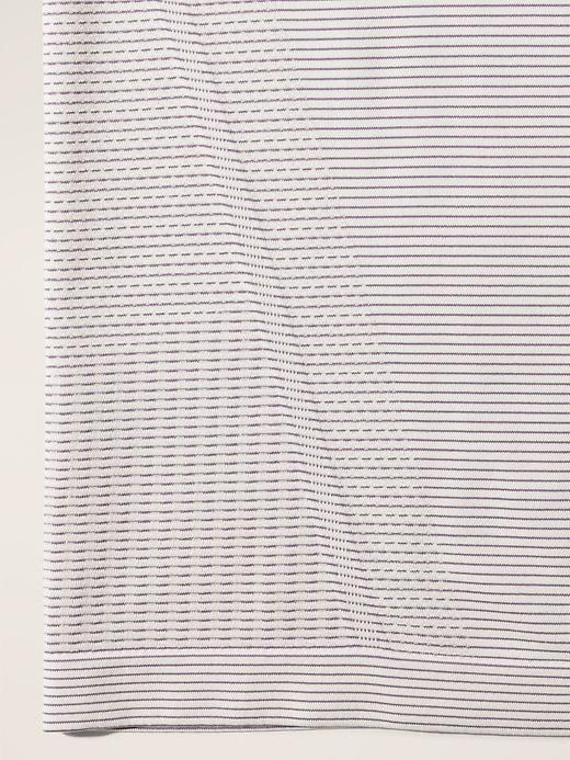 Momentum Seamless Tee Product Image