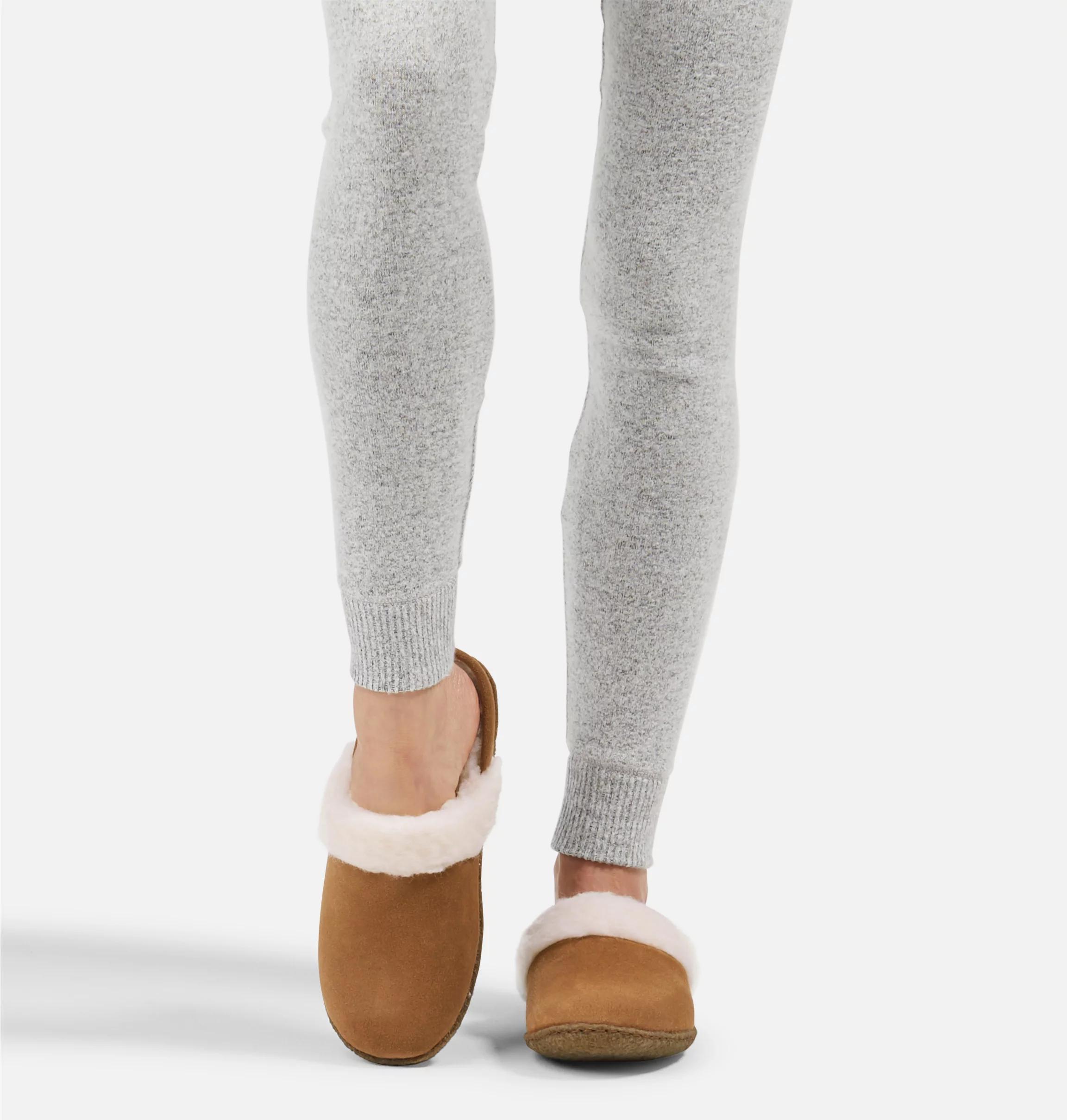 NAKISKA™ Slide II Women's Slipper Product Image