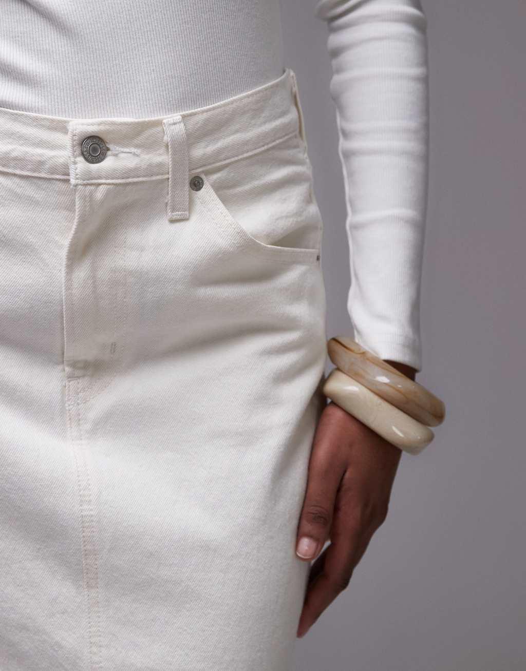 Levi's high rise midi skirt with back slit in white Product Image