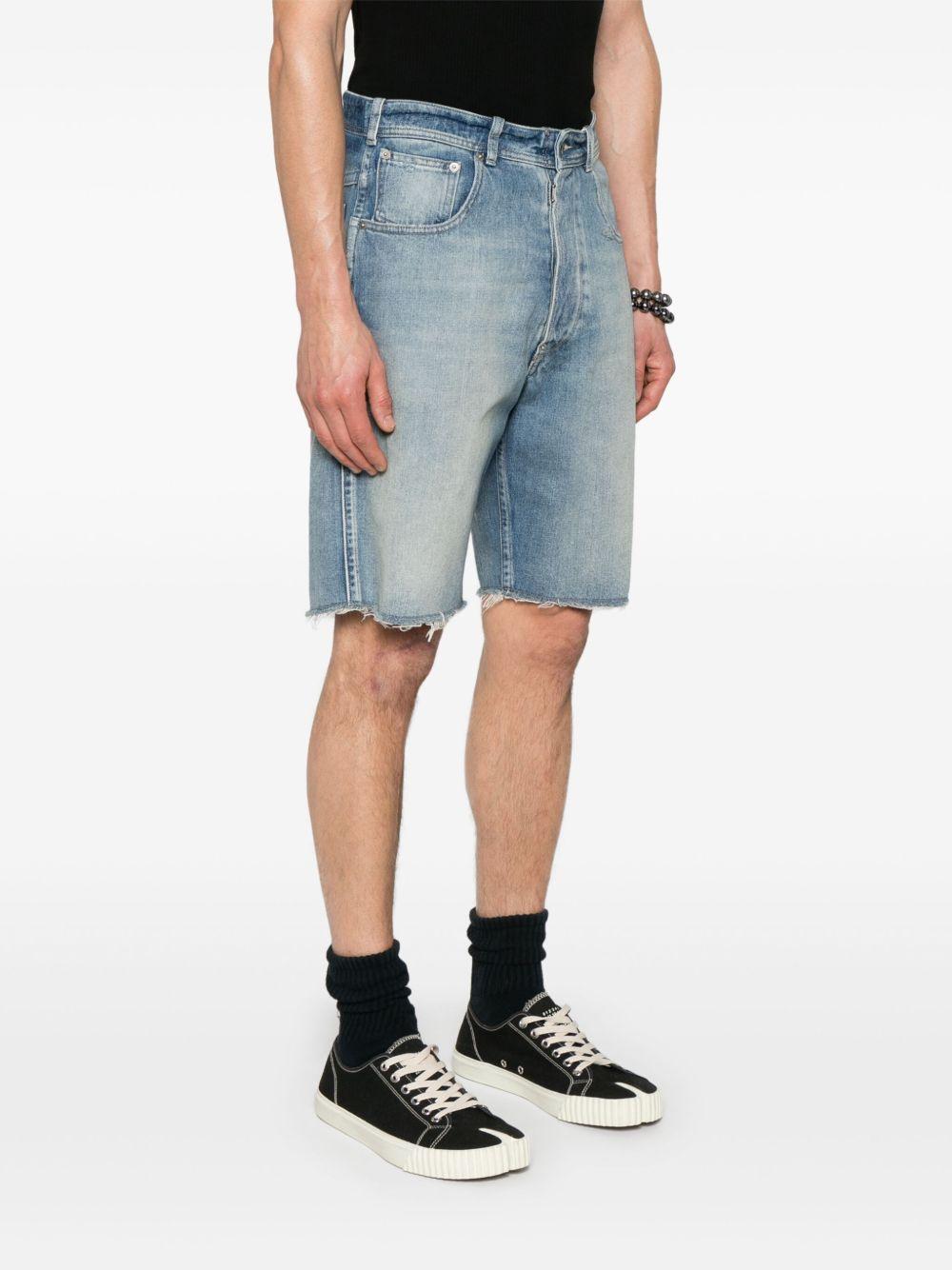 cut-off denim shorts Product Image