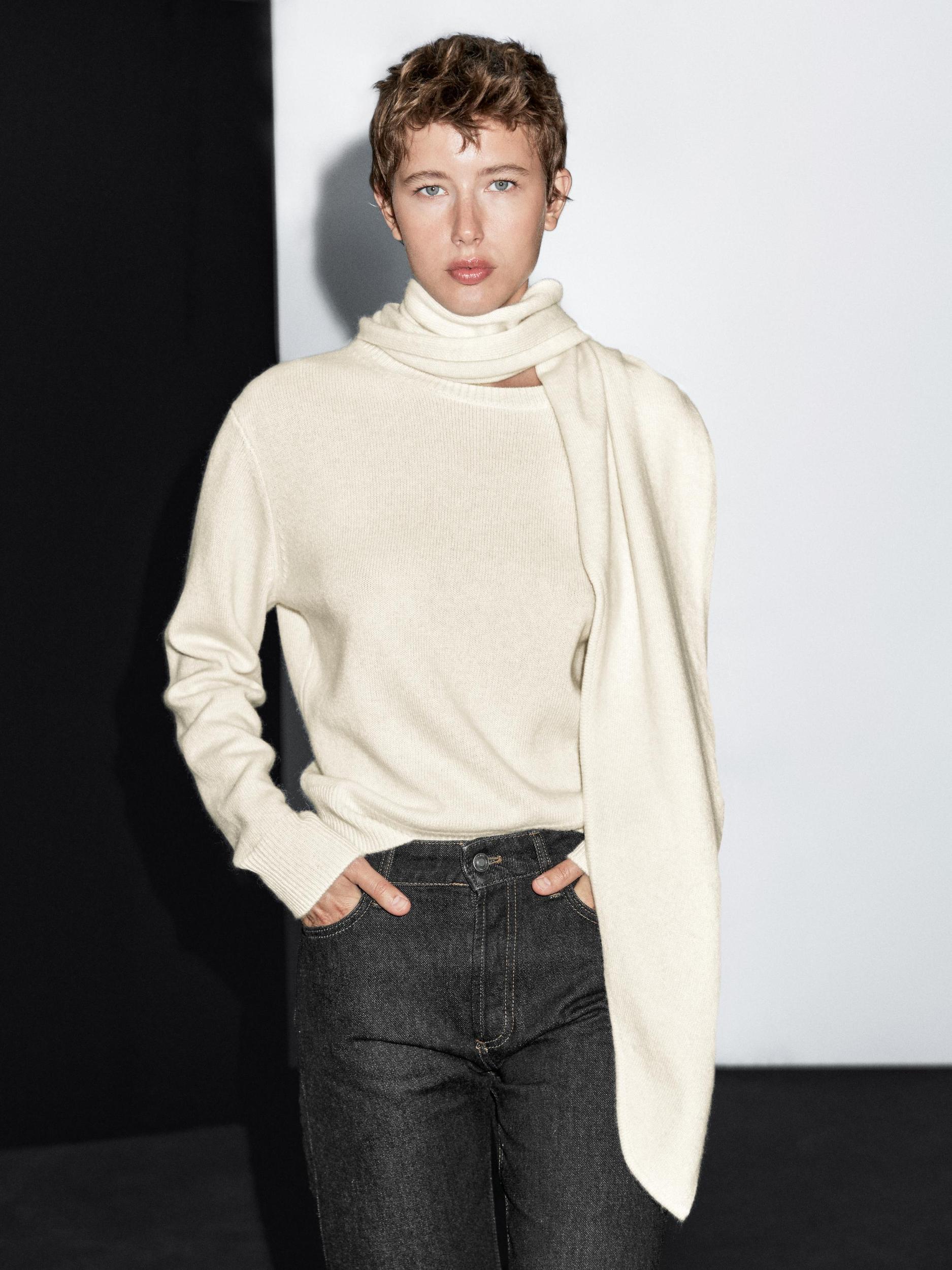 100% cashmere scarf neck sweater Product Image