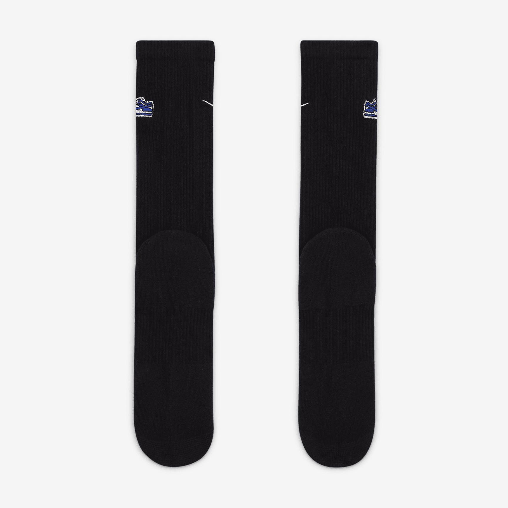 Nike Everyday Plus Cushioned Crew Socks (1 Pair) Product Image