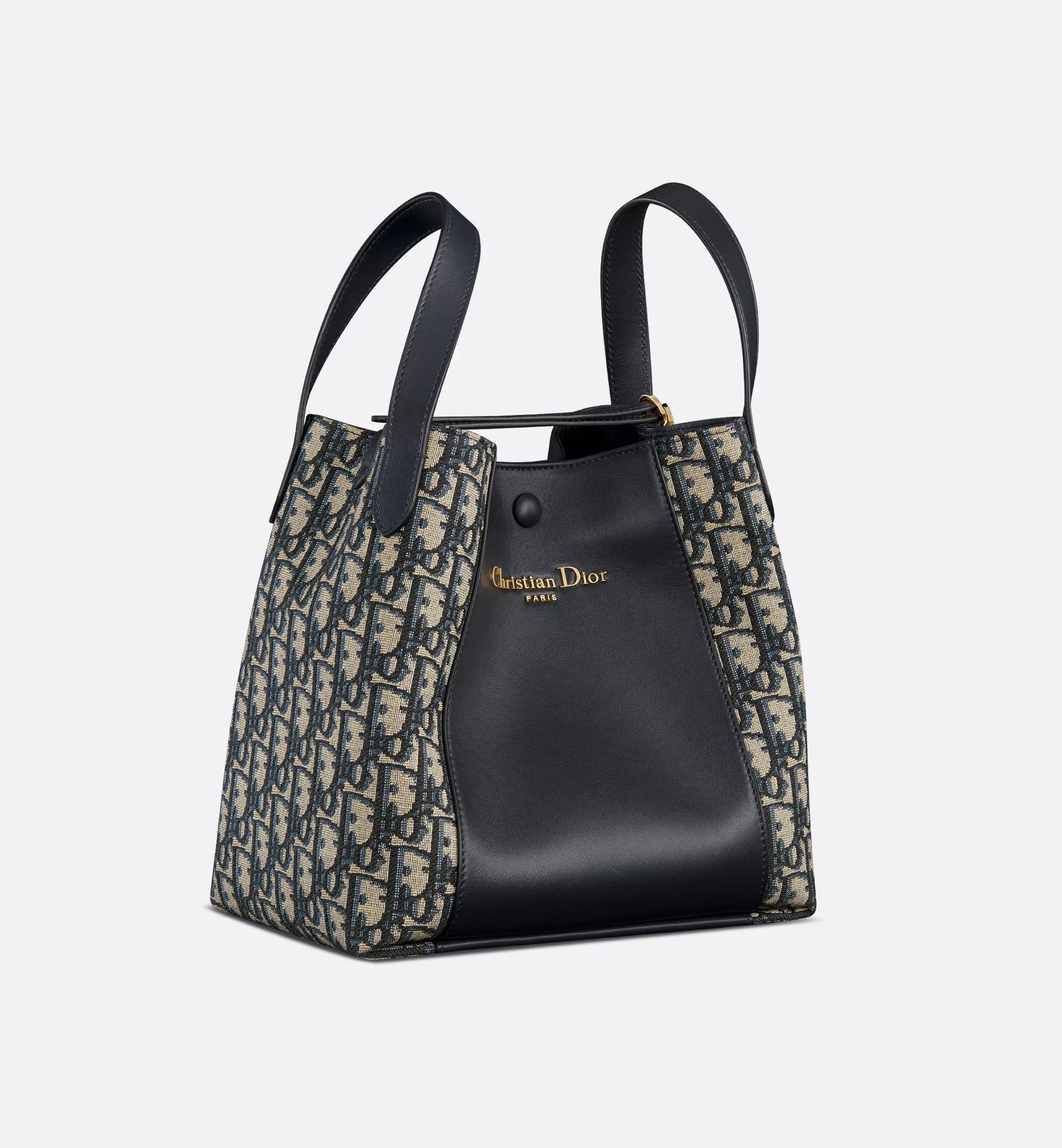 Medium Signature Bucket Bag Product Image