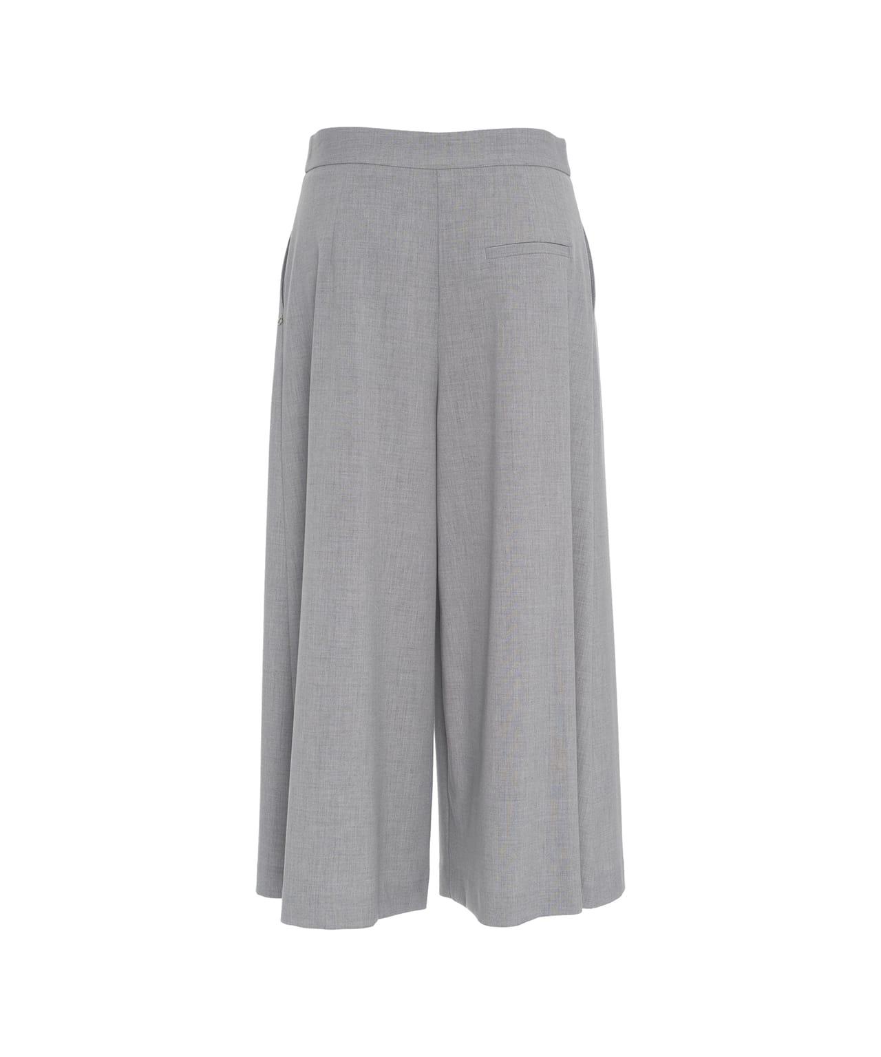 Bermudas with pleats Product Image