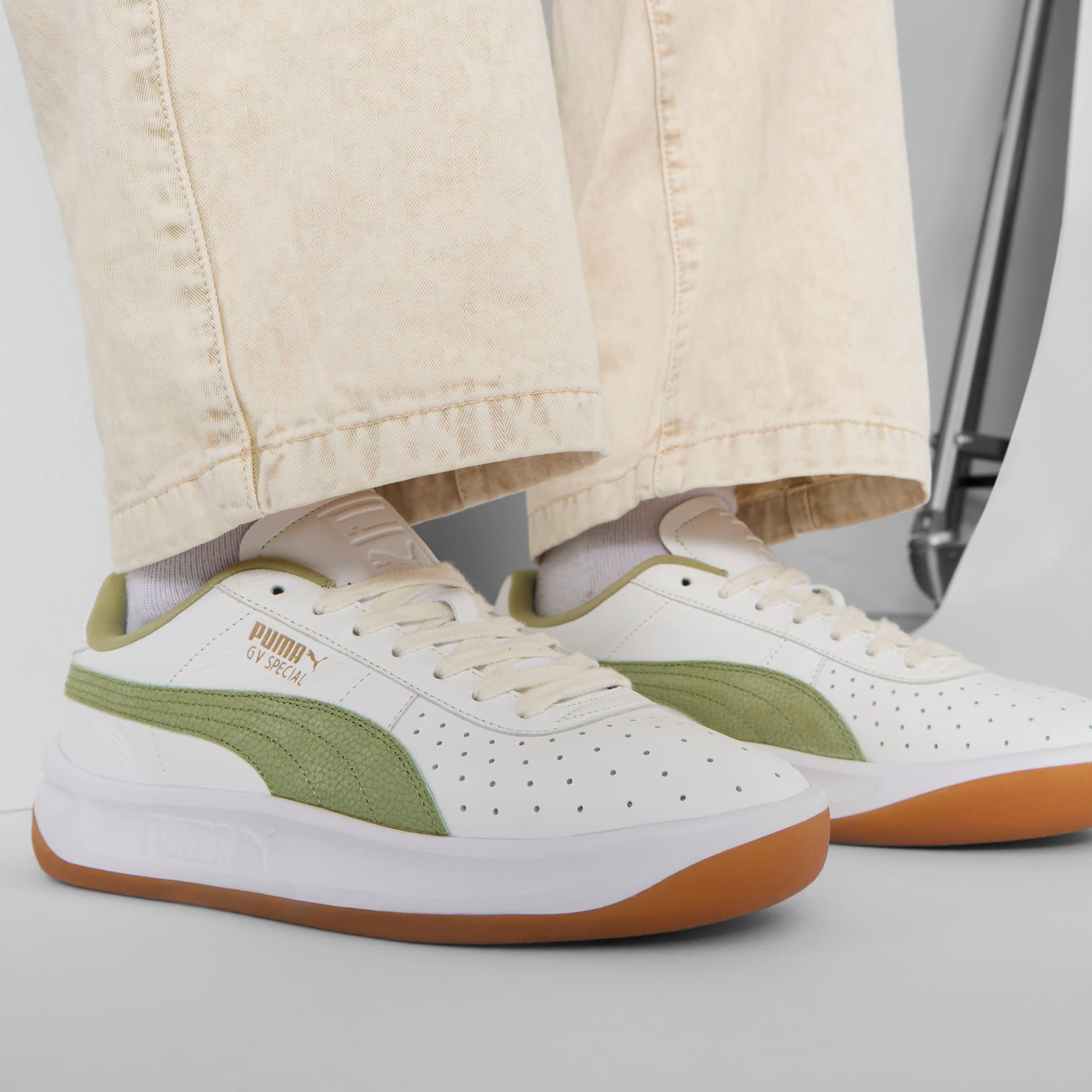 GV Special Prime Sneakers Product Image