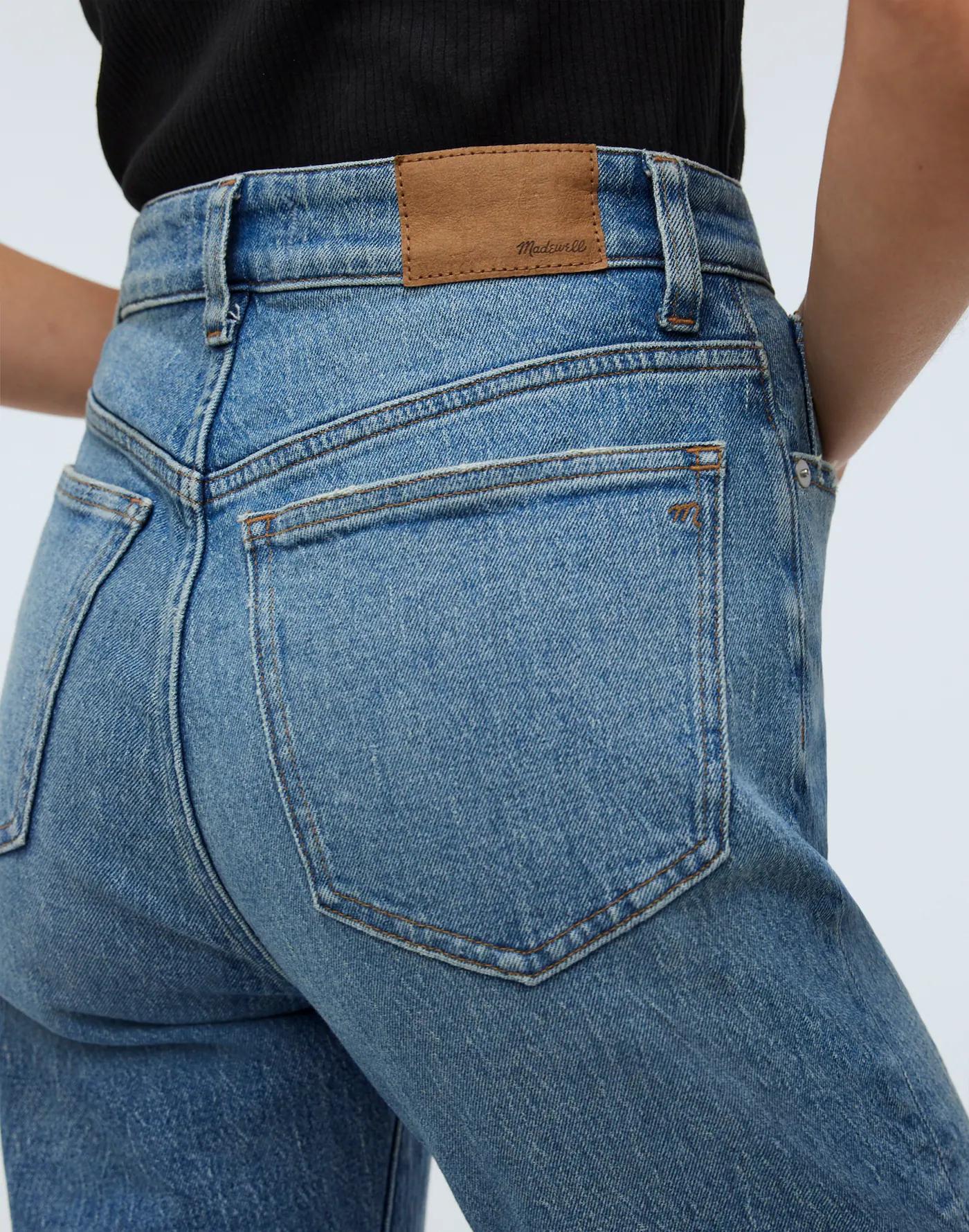 The Petite '90s Straight Jean in Rondell Wash: Crease Edition Product Image