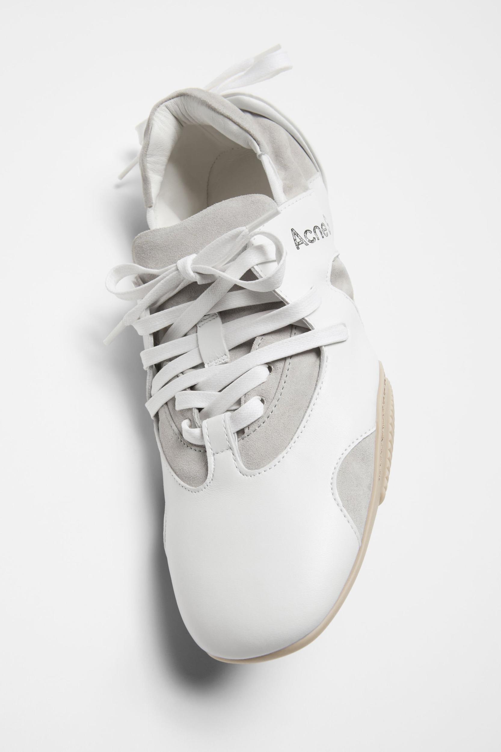 Leather lace-up shoes Product Image