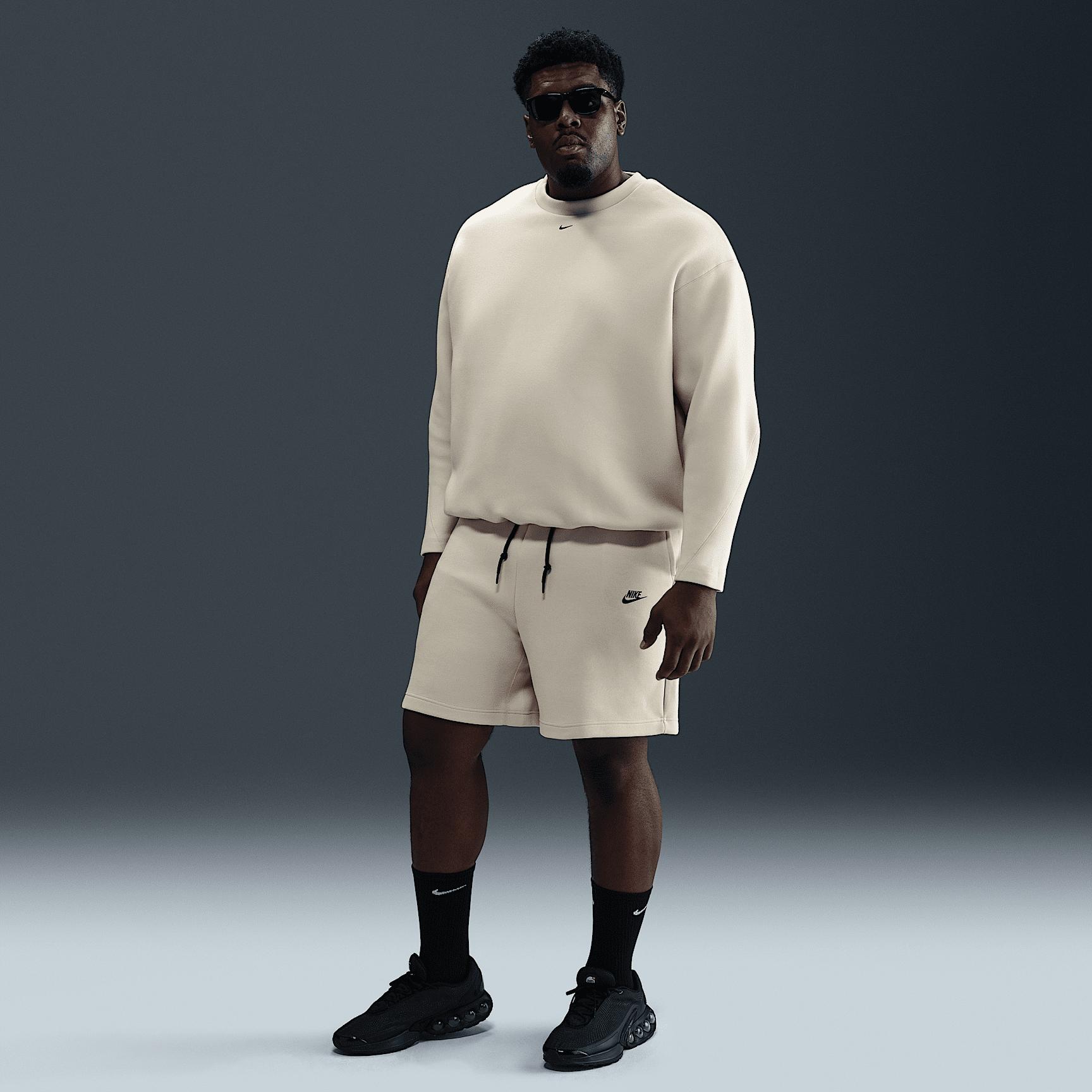 Nike Men's Tech Fleece Crew Product Image