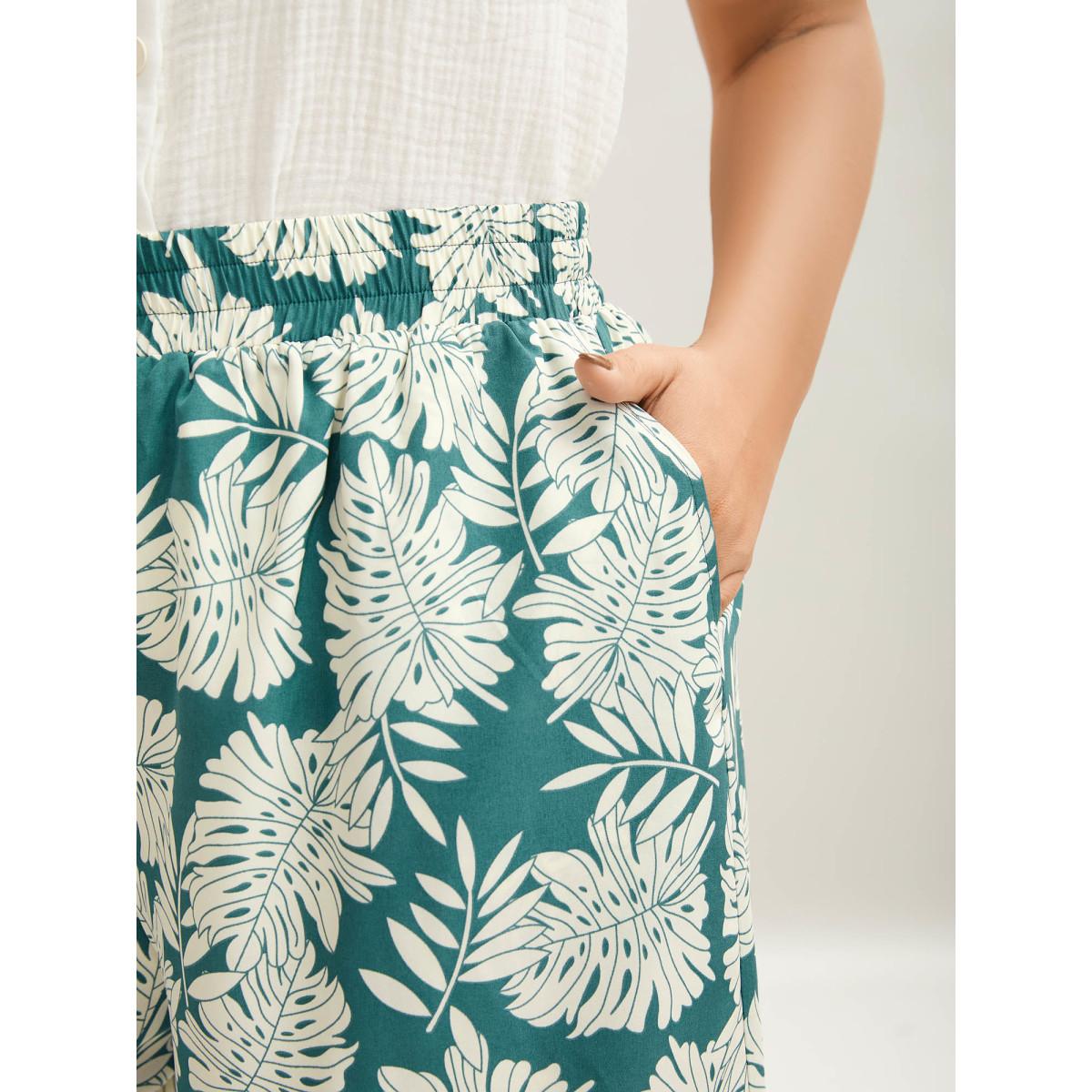 Plus Size Tropical Leaf Pattern Shirred Wide-Leg Pants Women Emerald Resort Wide Leg Mid Rise Vacation Pants BloomChic 26/4X Product Image