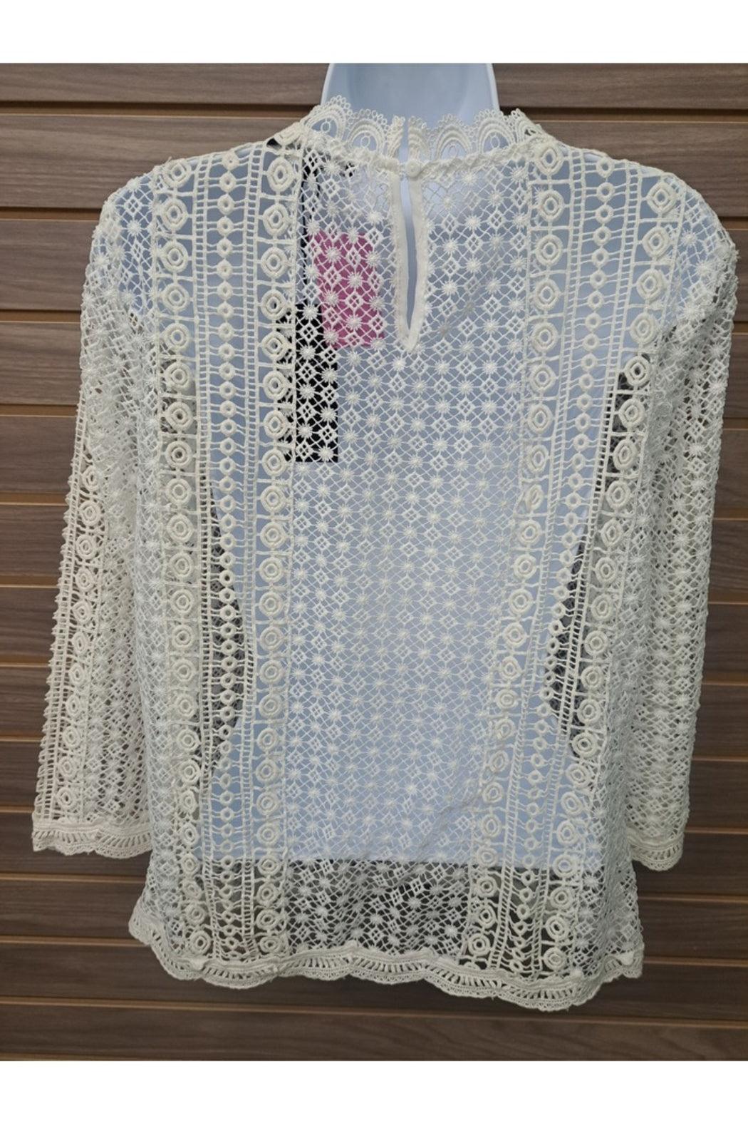 All over see thru lace 1 button back Product Image