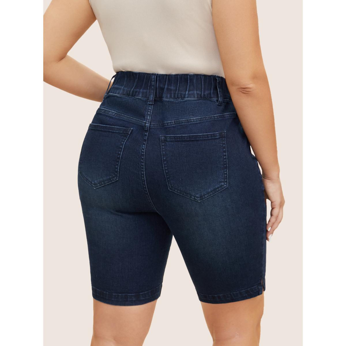 Plus Size Dark Wash Button Up Split Side Denim Shorts Women Denimindigo Button High stretch Everyday Slanted pocket Casual Denim Shorts BloomChic 12/L Product Image