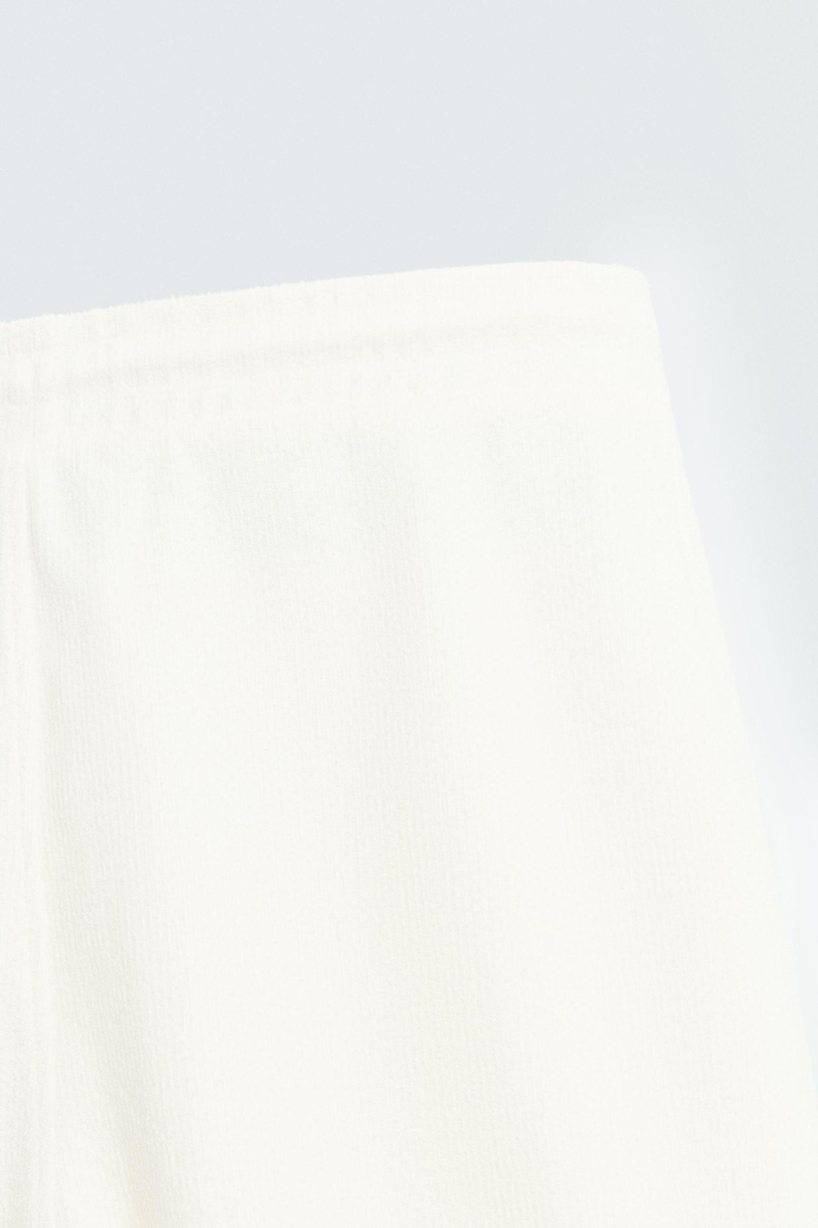 TEXTURE JOGGER SHORTS Product Image
