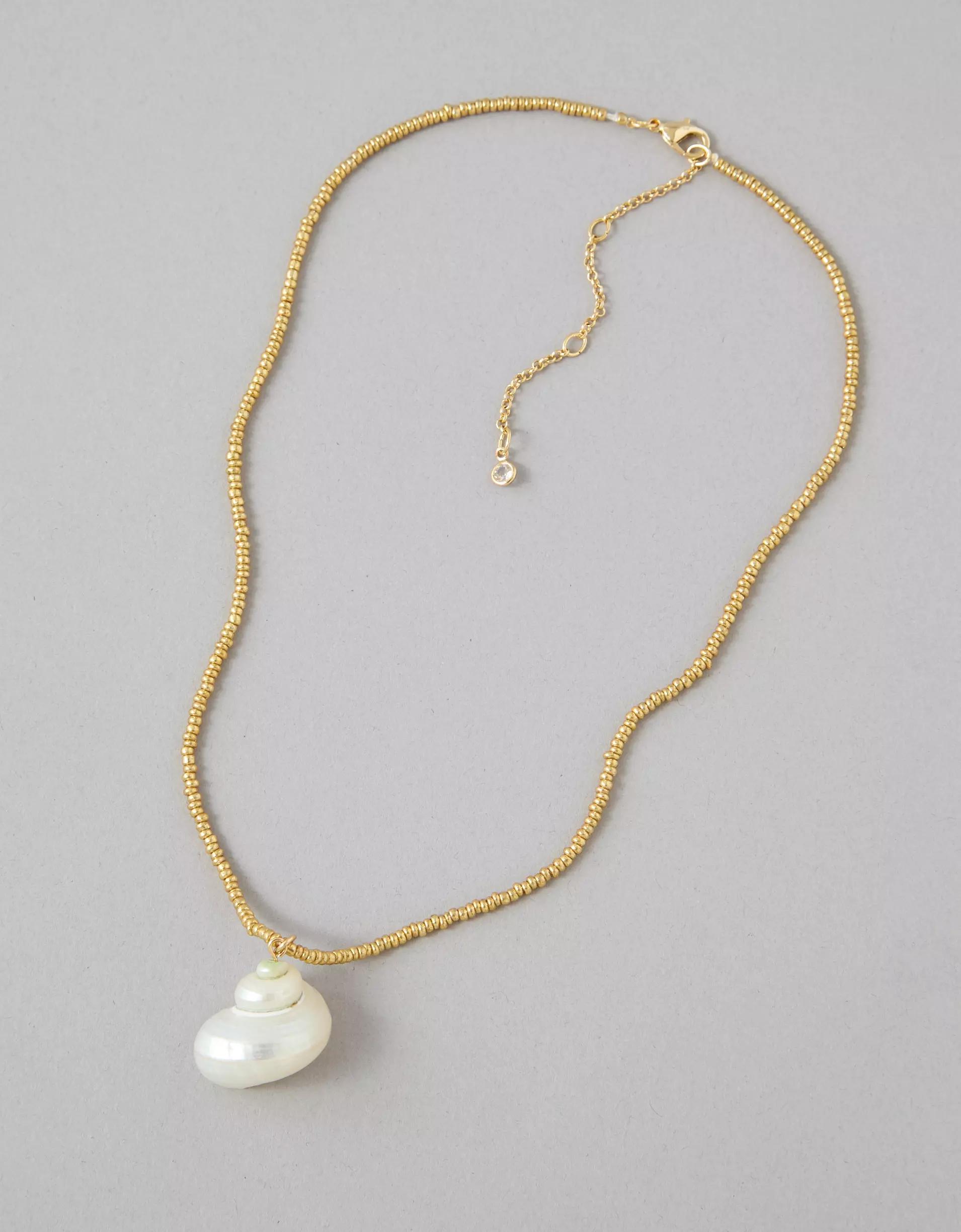 AEO Seashell Pendant Necklace Product Image