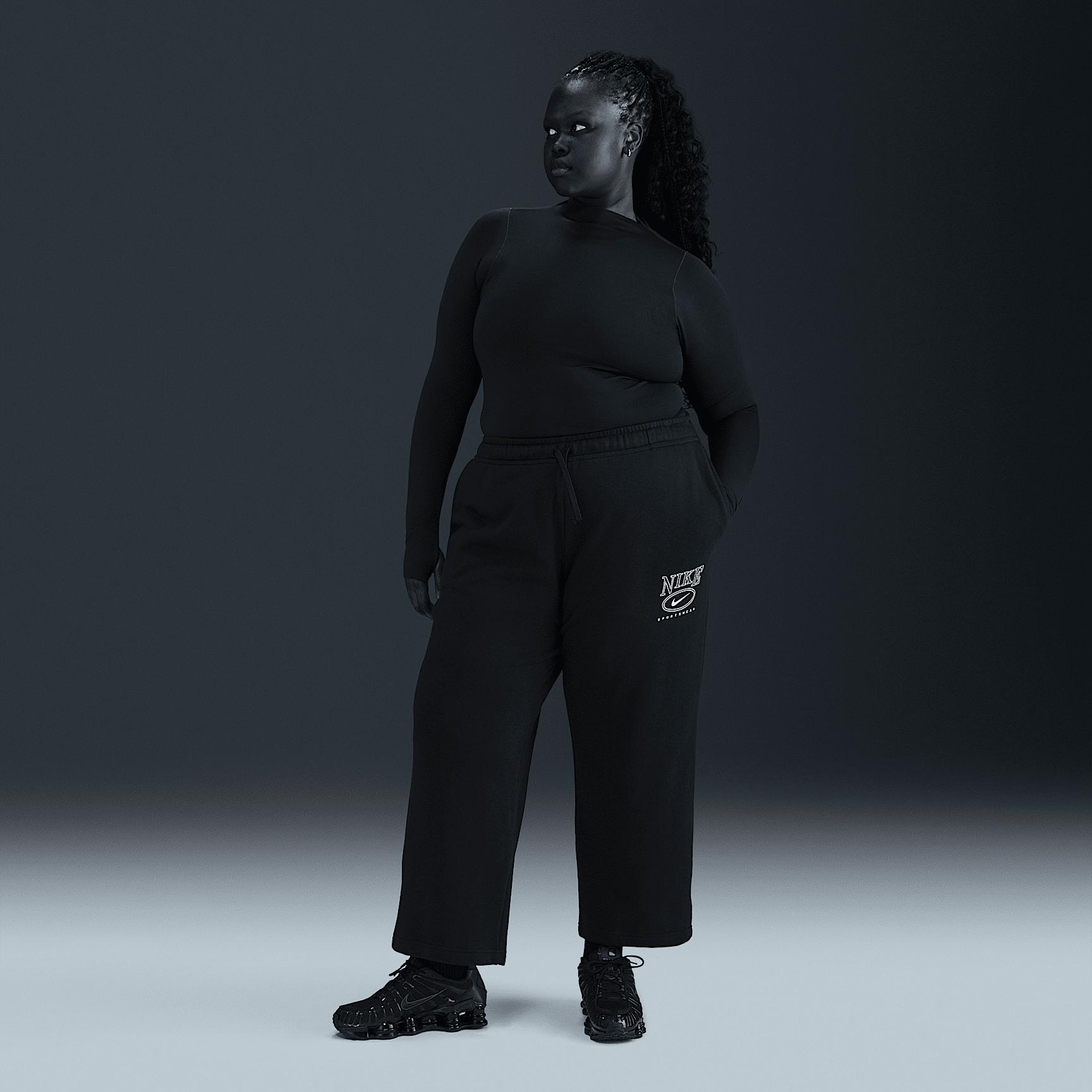Women's Nike Sportswear Club Fleece Mid-Rise Wide-Leg Graphic Pants (Plus Size) Product Image
