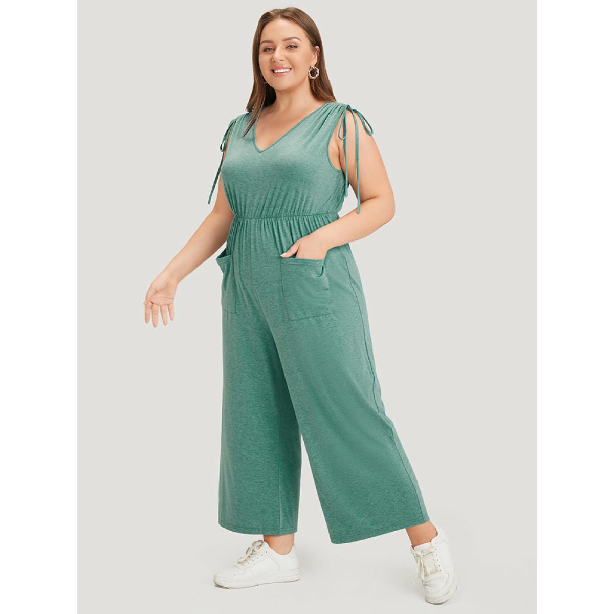 Plus Size Emerald Plain Patched Pocket Zipper Drawstring Shoulder Jumpsuit Women Casual Sleeveless V-neck Dailywear Loose Jumpsuits BloomChic 30/6X Product Image