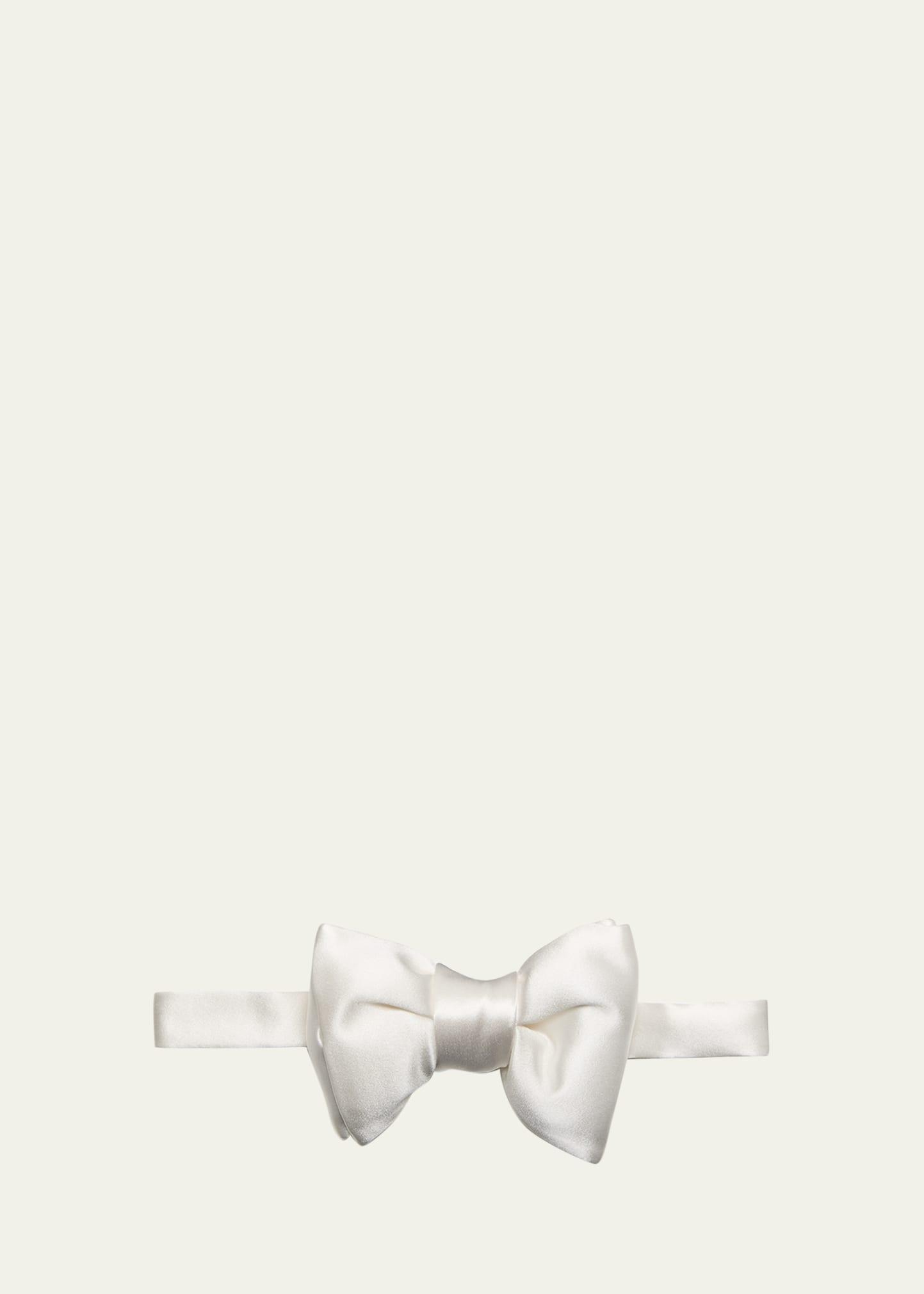 Mens Pre-Tied Silk Bow Tie Product Image
