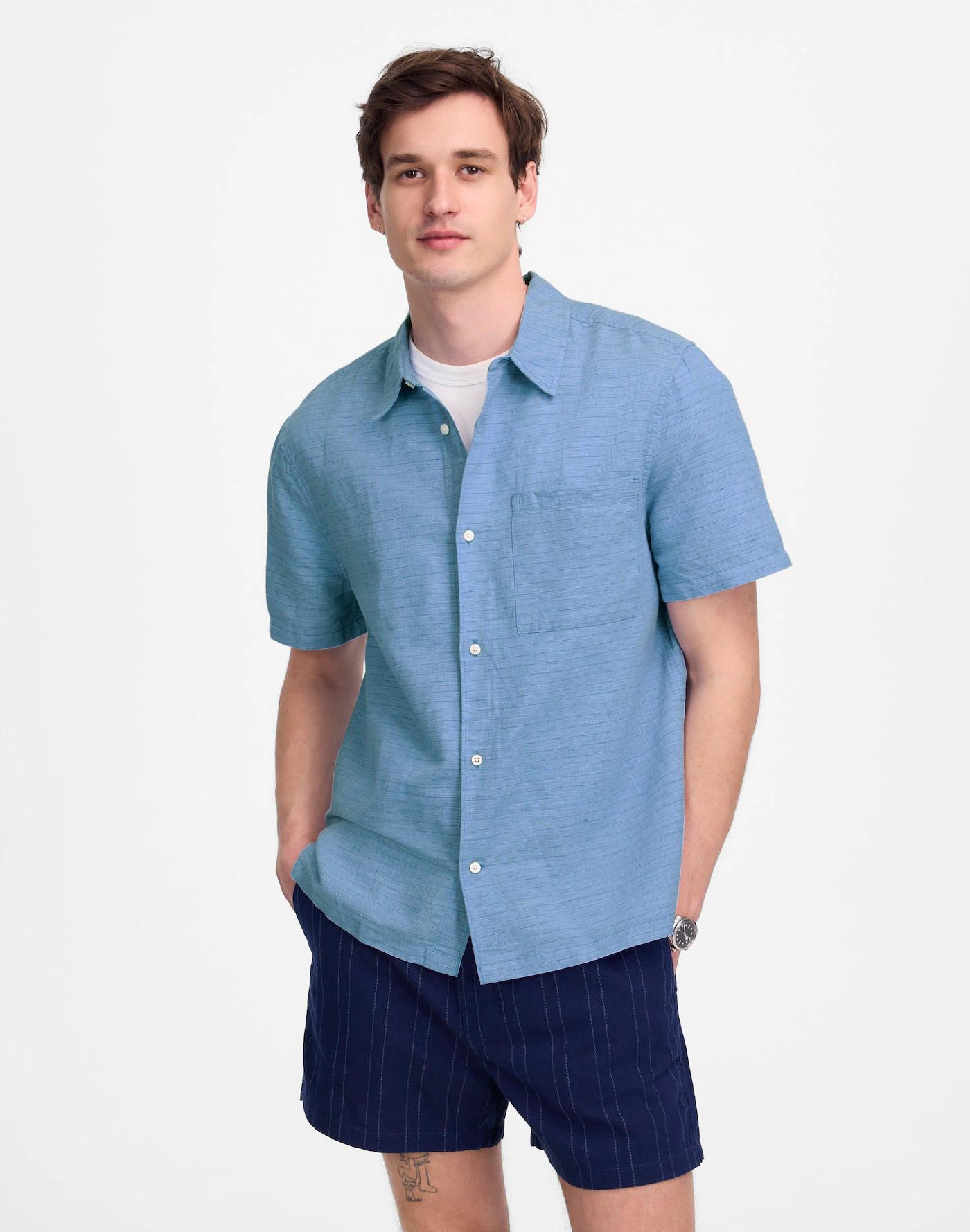 Button-Up Short-Sleeve Shirt in Cotton-Linen Blend Product Image