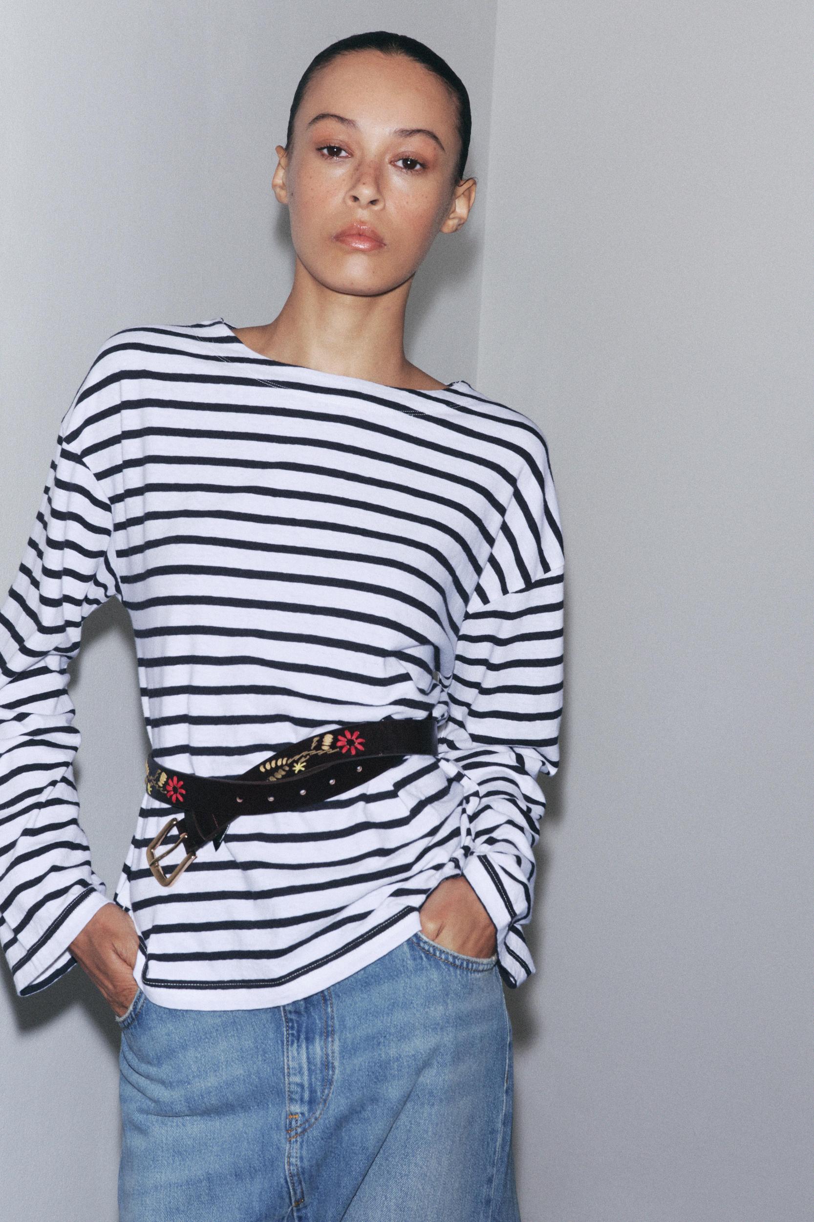 STRIPED LONG SLEEVE T-SHIRT Product Image