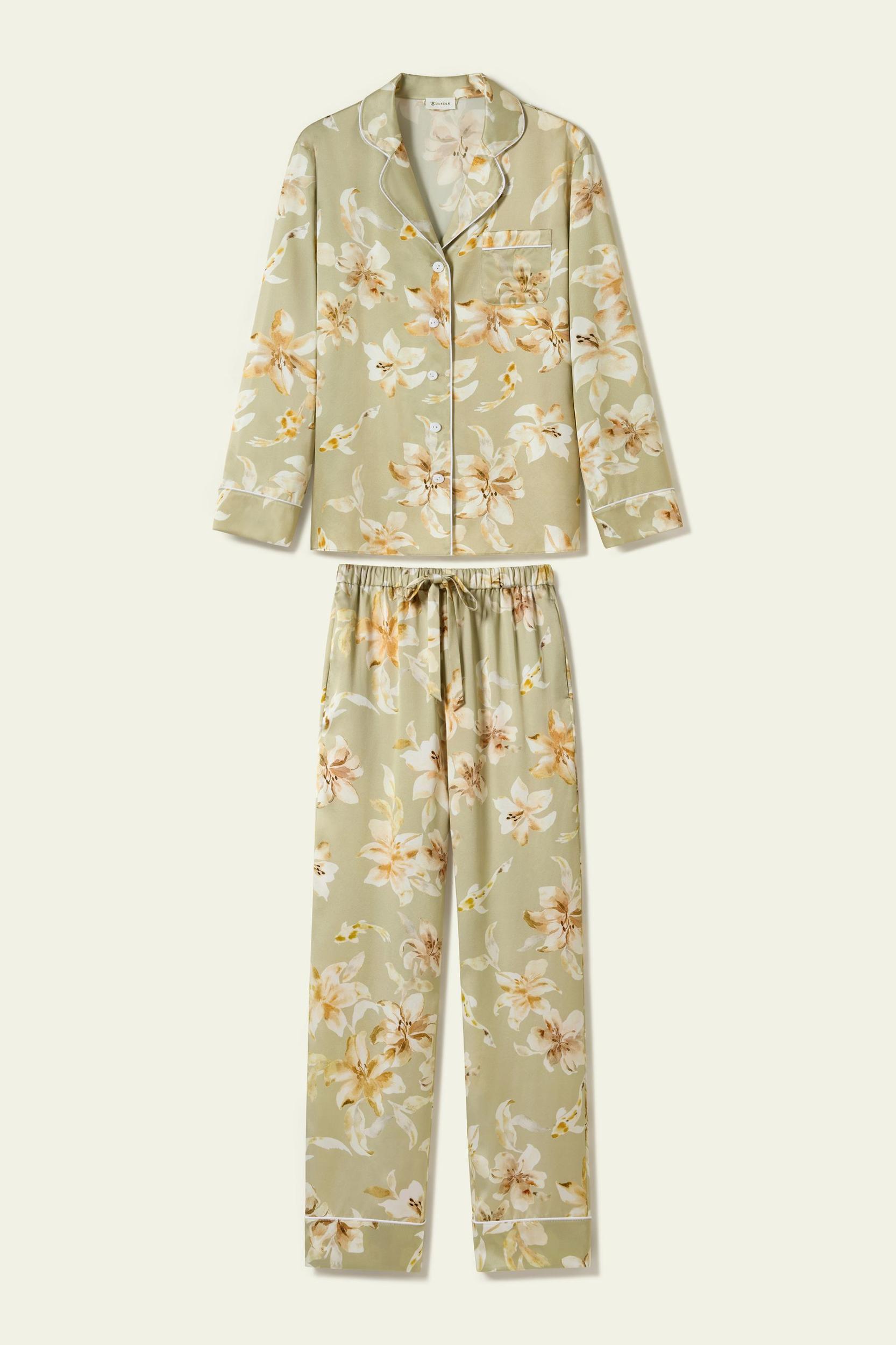 Pisces Zodiac Classic Silk Pajama Set Product Image