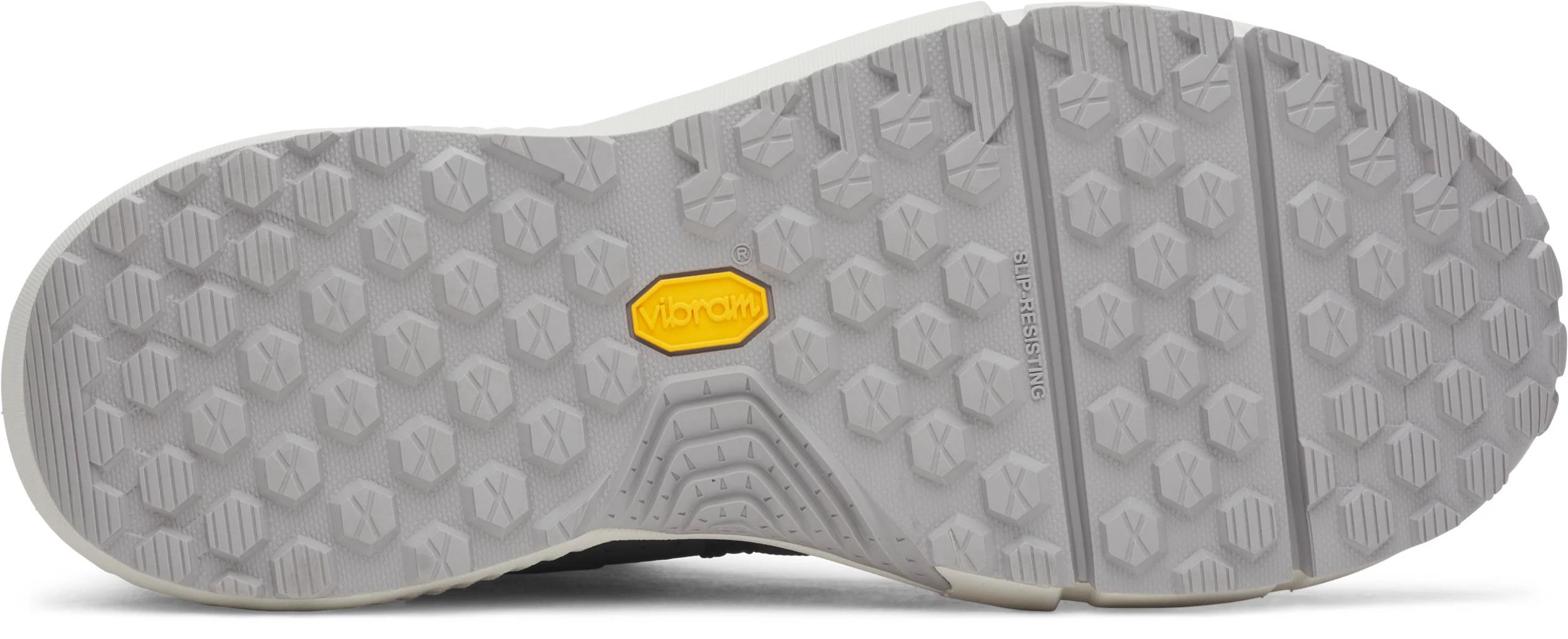 UA Valsetz Mid Product Image