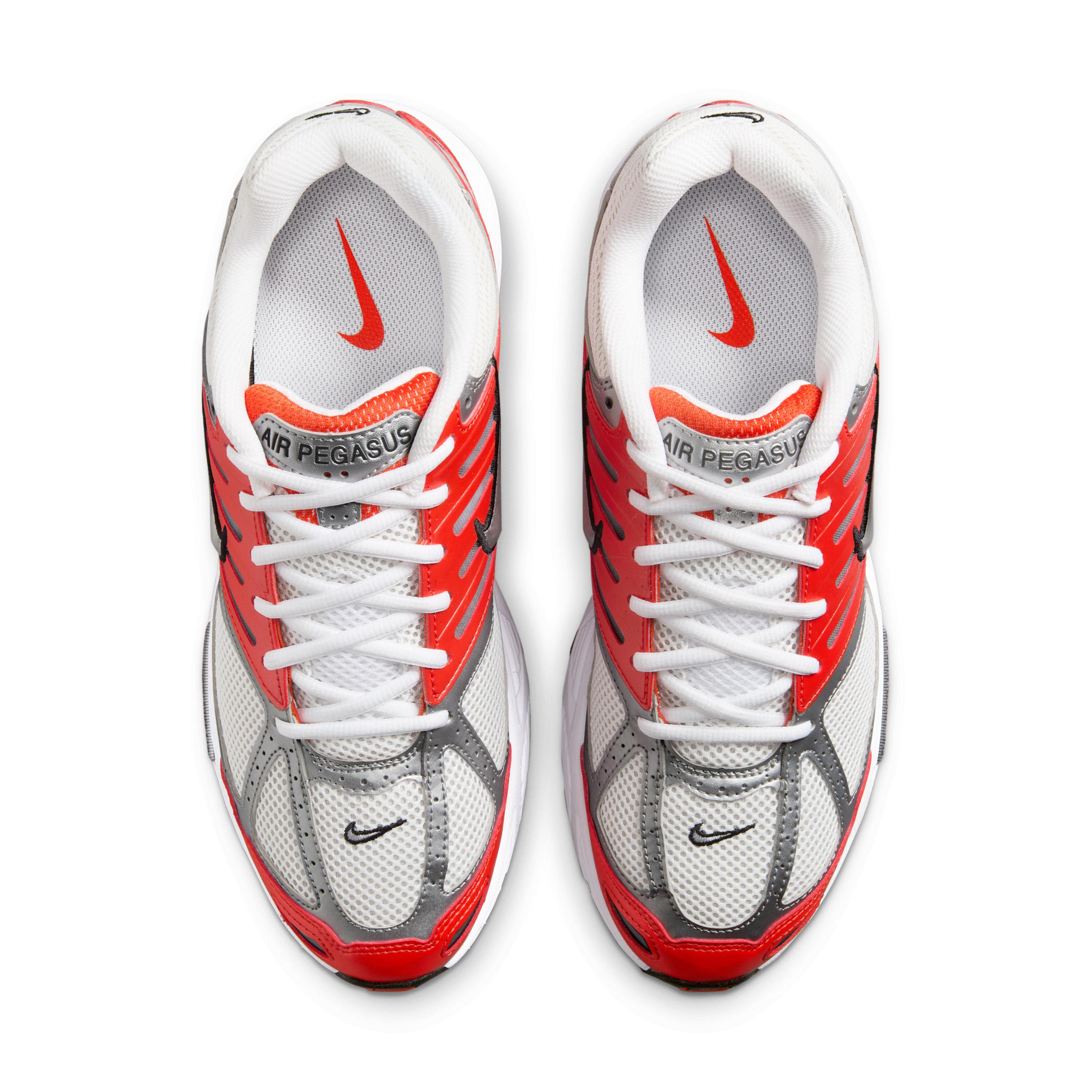 Nike Men's Air Pegasus 2005 Shoes Product Image