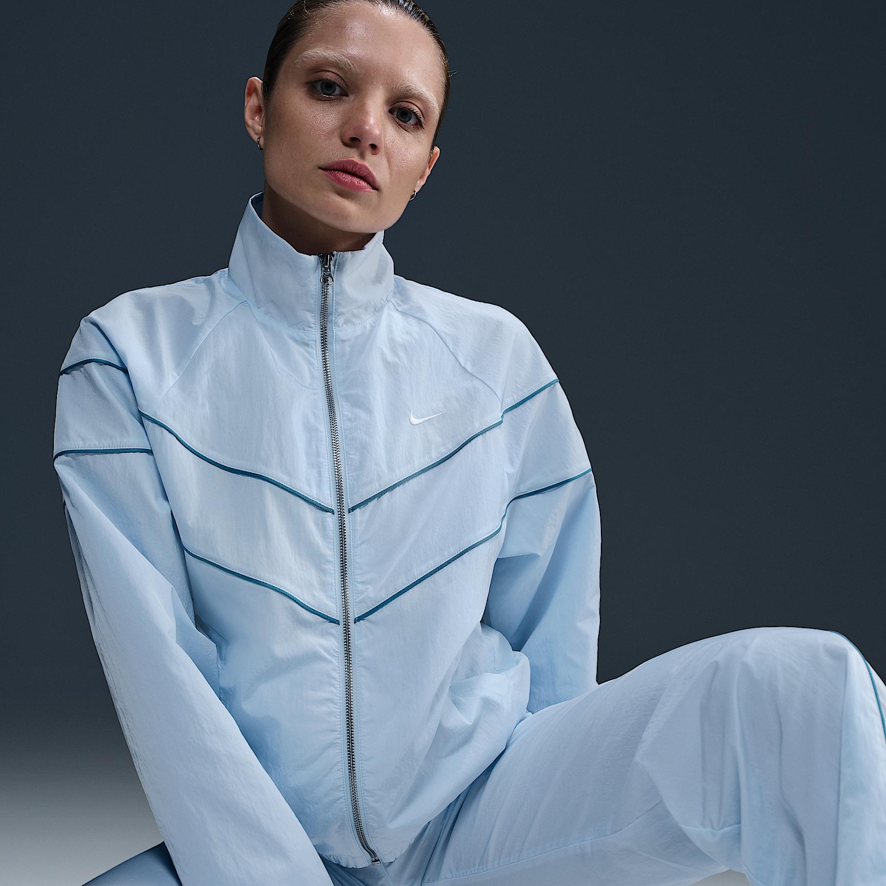 Nike Windrunner Women's Loose UV Woven Full-Zip Jacket Product Image