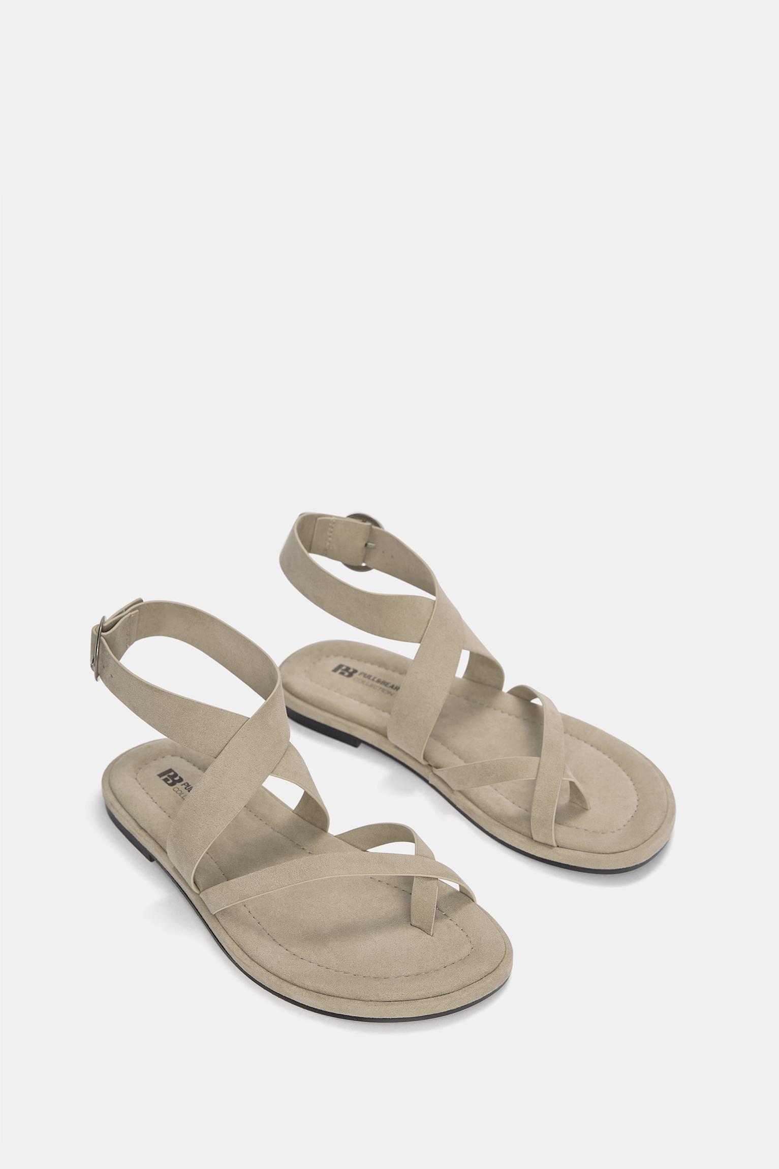 Flat strappy sandals Product Image